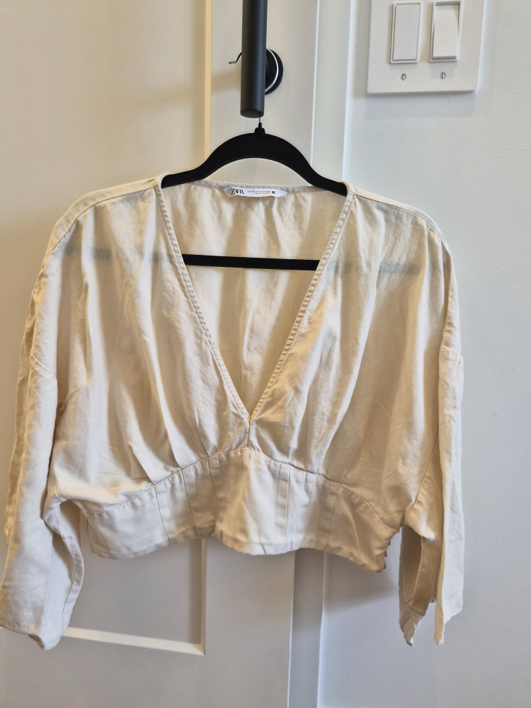 ZARA Cream V-Neck Cropped Blouse with Button Cuffs