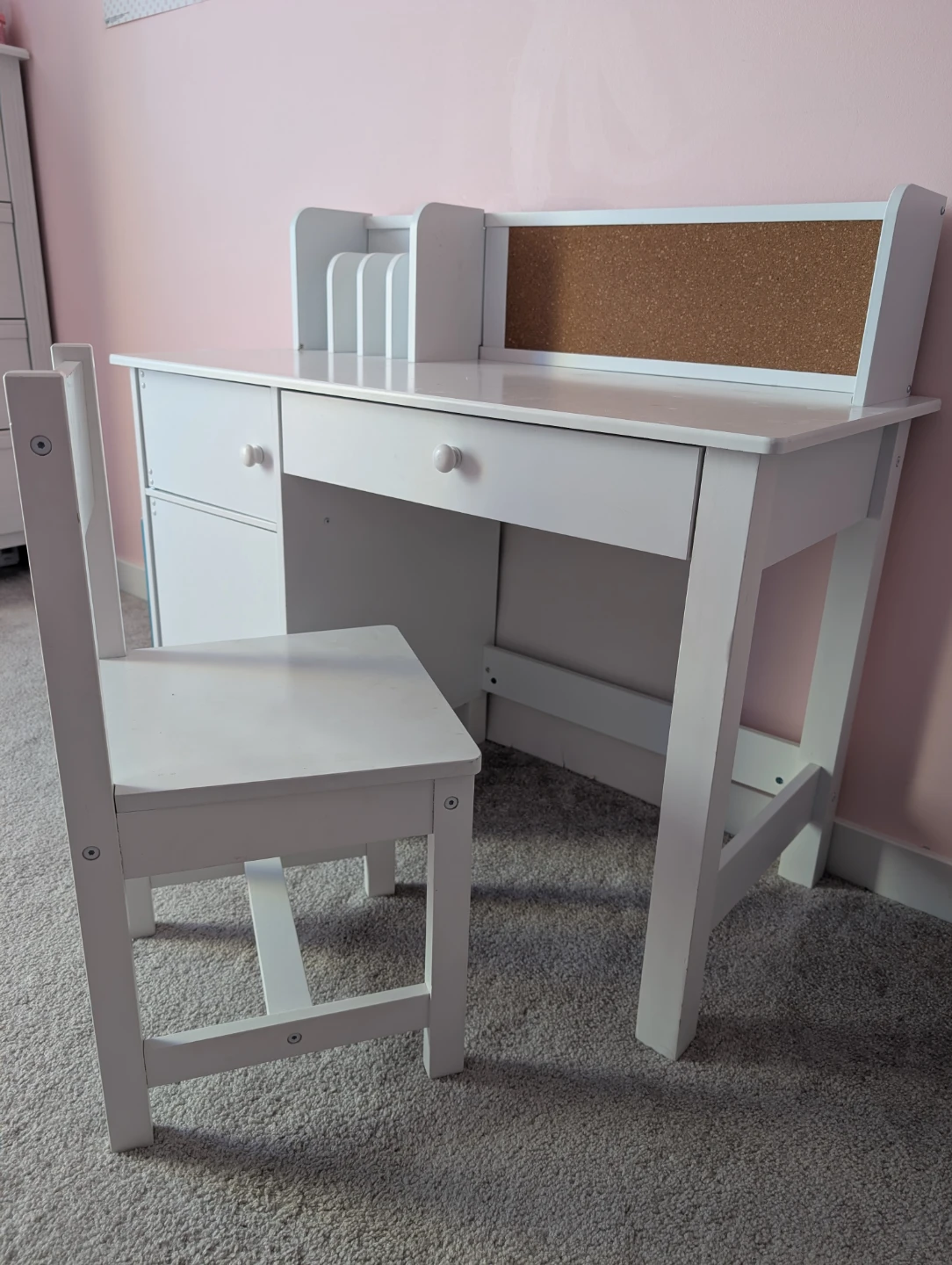 White Children's Desk and Chair Set with Corkboard - photo 2