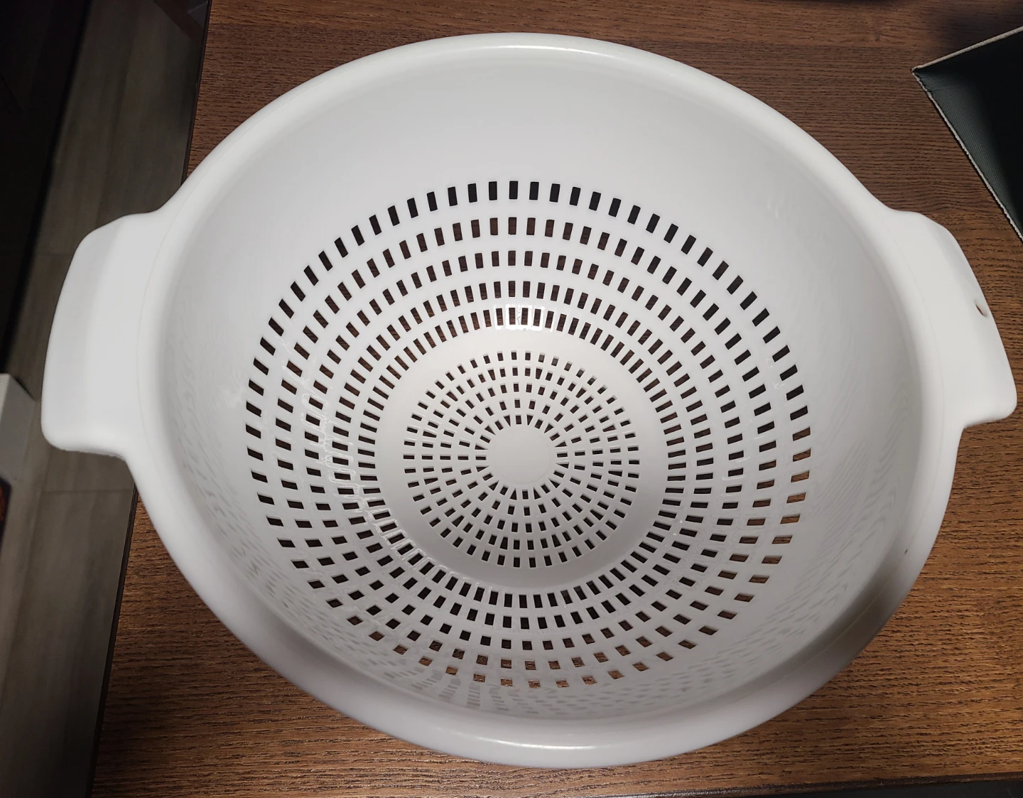 White Plastic Colandar