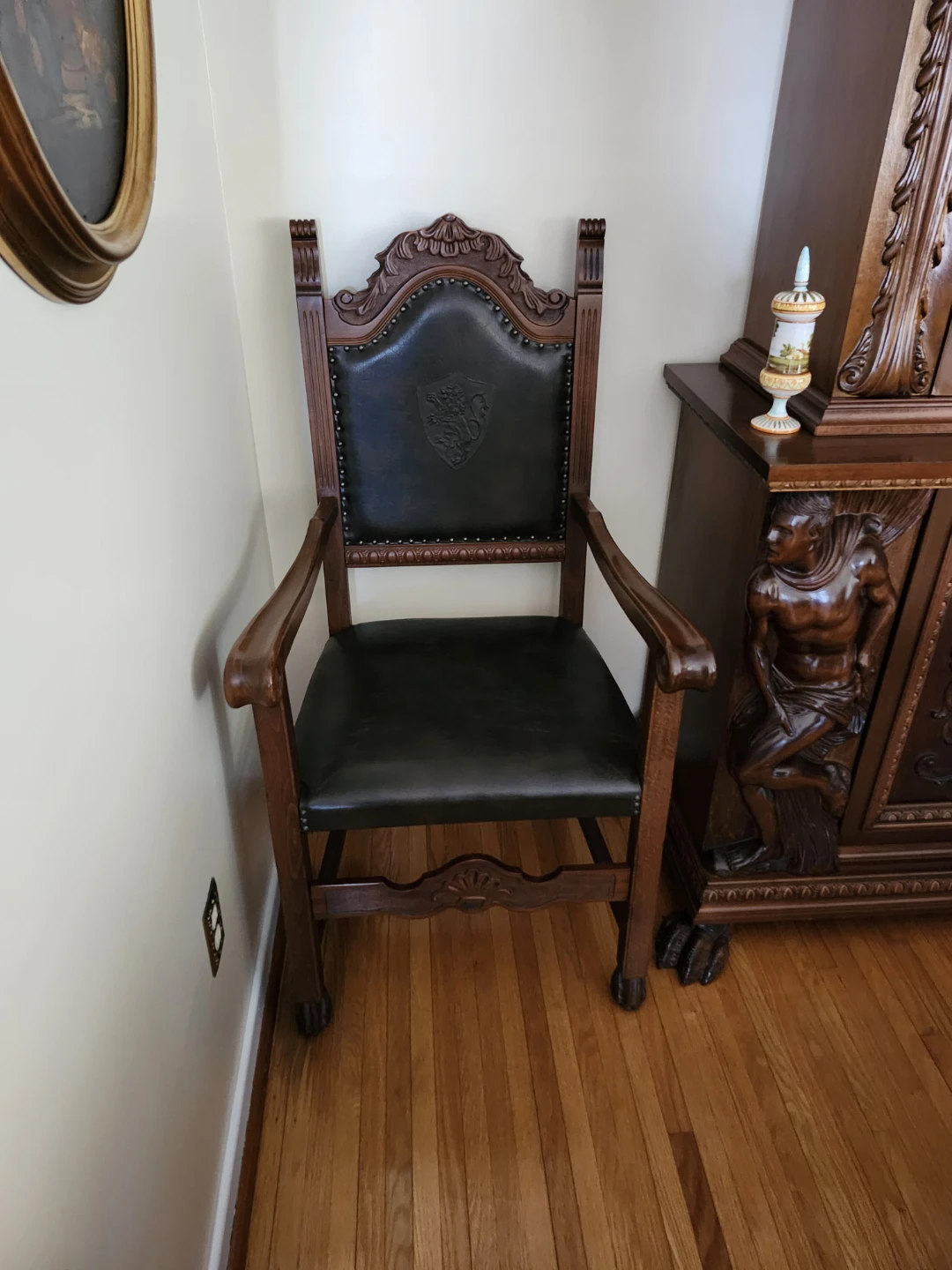 Walnut Solid Wood Dining Room Suite - photo 5