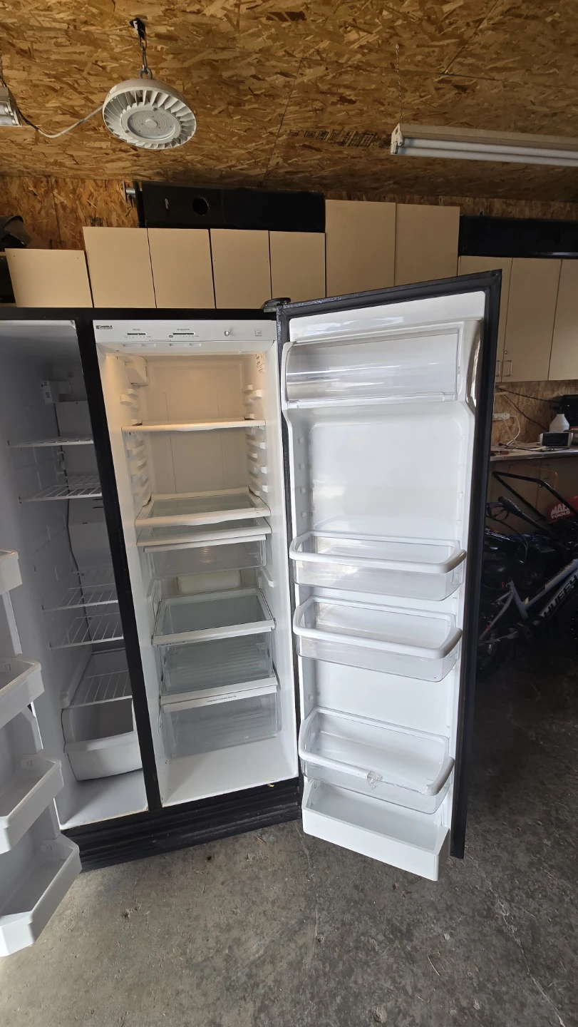 Black Side-by-Side Refrigerator - photo 2