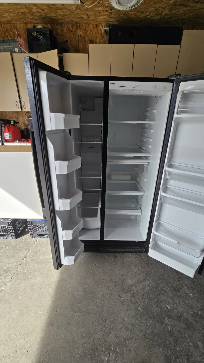 Black Side-by-Side Refrigerator - photo 3