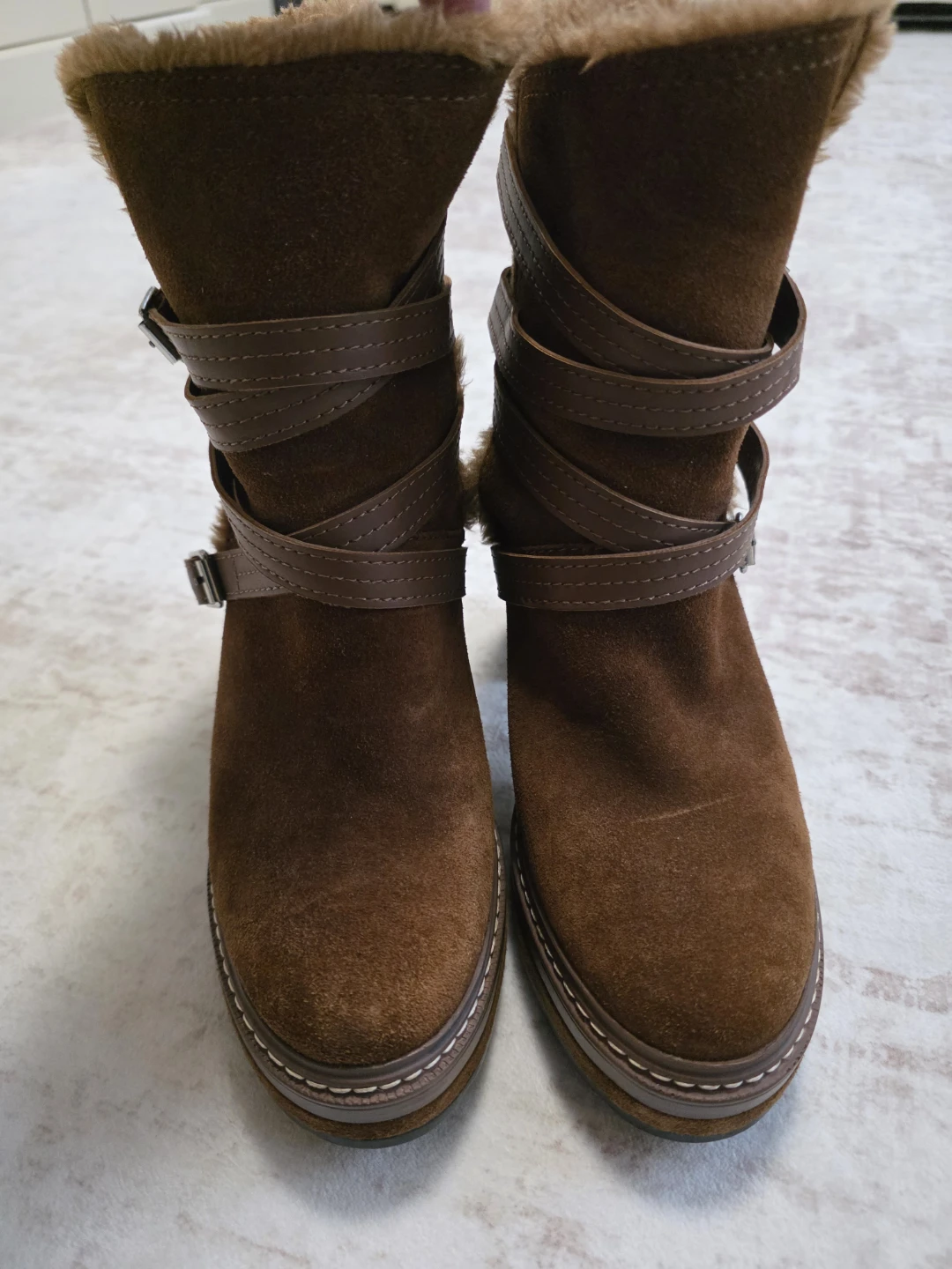 Steve Madden Brown Suede Fur Lined Buckle Strap Boots