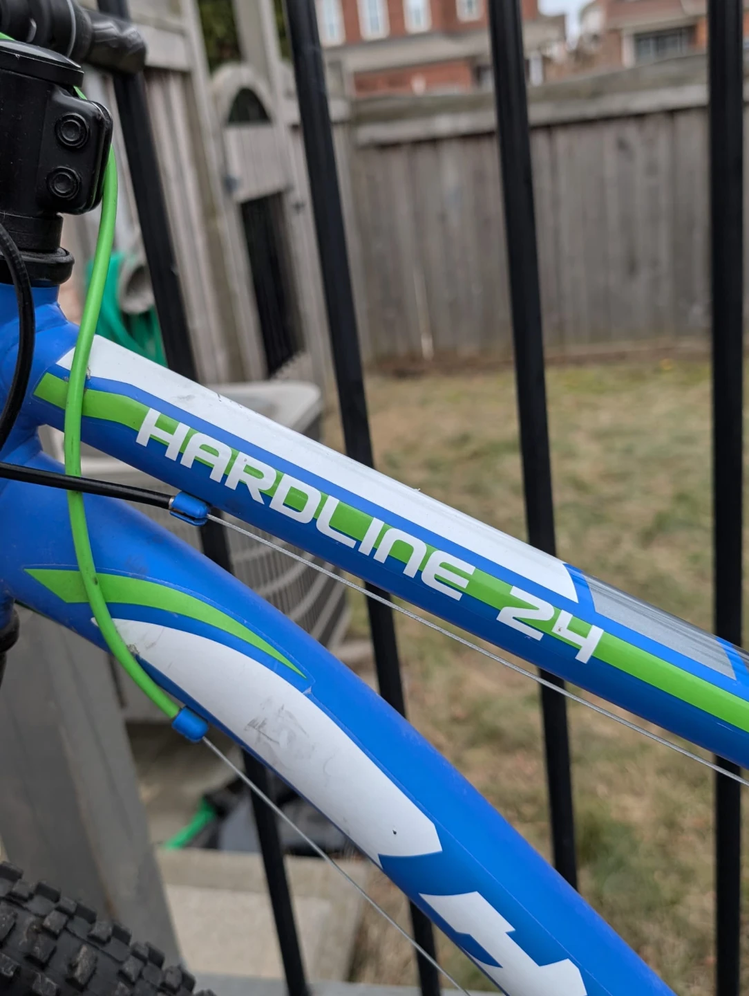 CCM Hardline 24 Kids Mountain Bike - photo 4