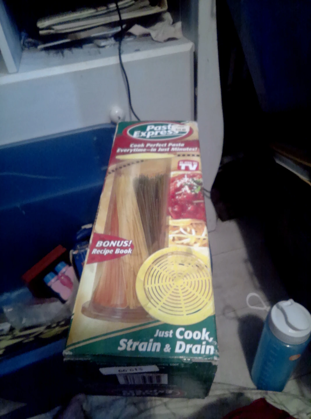 Pasta Express Cook, Strain & Drain with Recipe Book