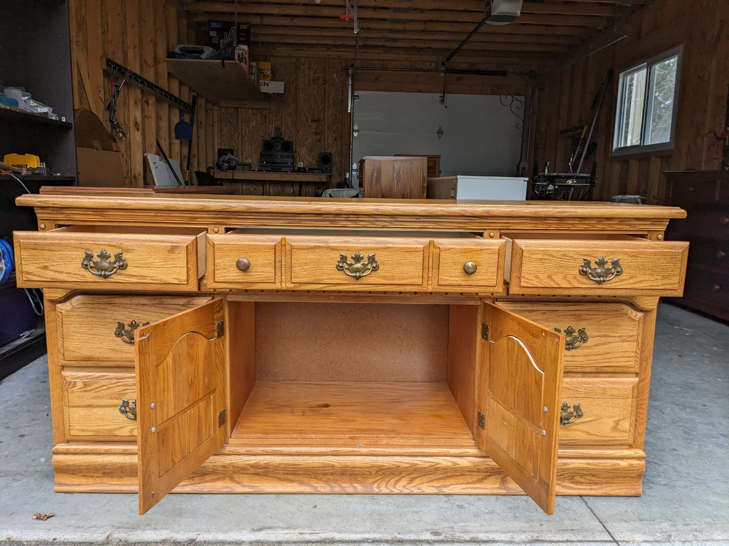 7 Drawer Dresser/Cabinet Combo in Oak - photo 5