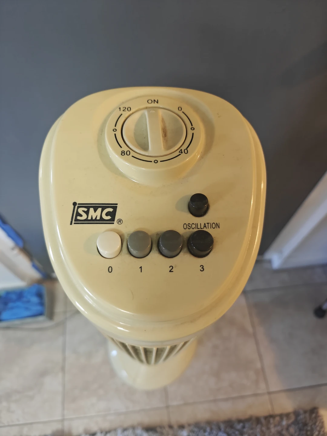 FREE Tower Fan - Works fine - photo 2