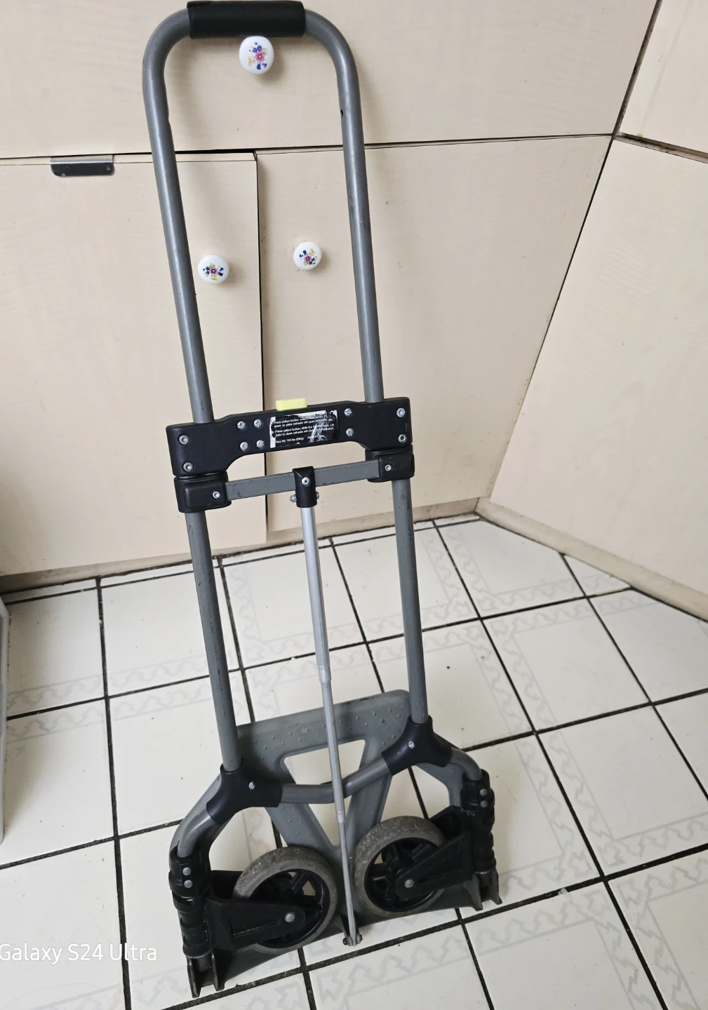 Magna Cart Steel Foldable Hand Truck with Telescoping Handle - photo 5