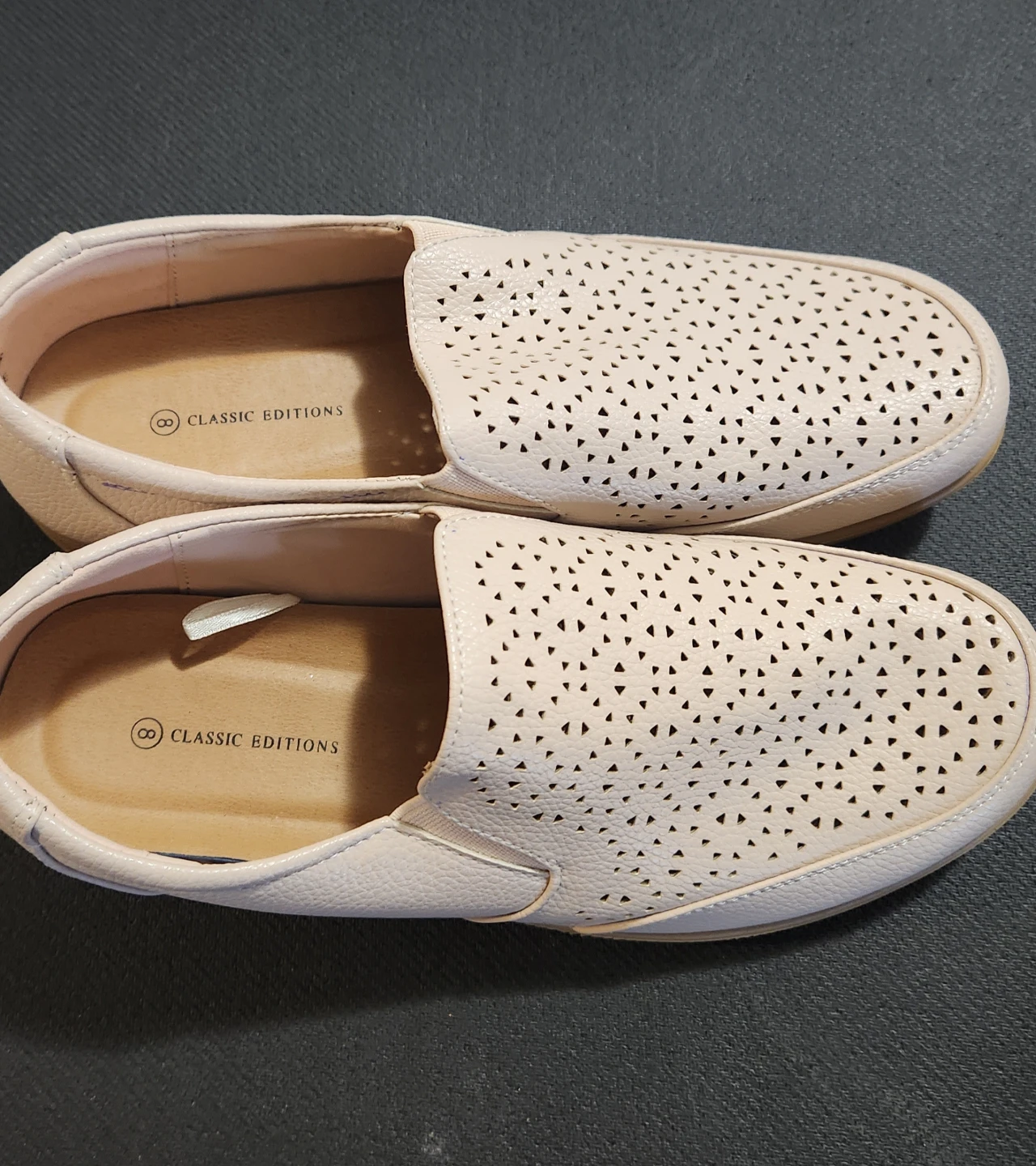 Classic Editions Women's Perforated Slip-On Loafers Size 8 - photo 2