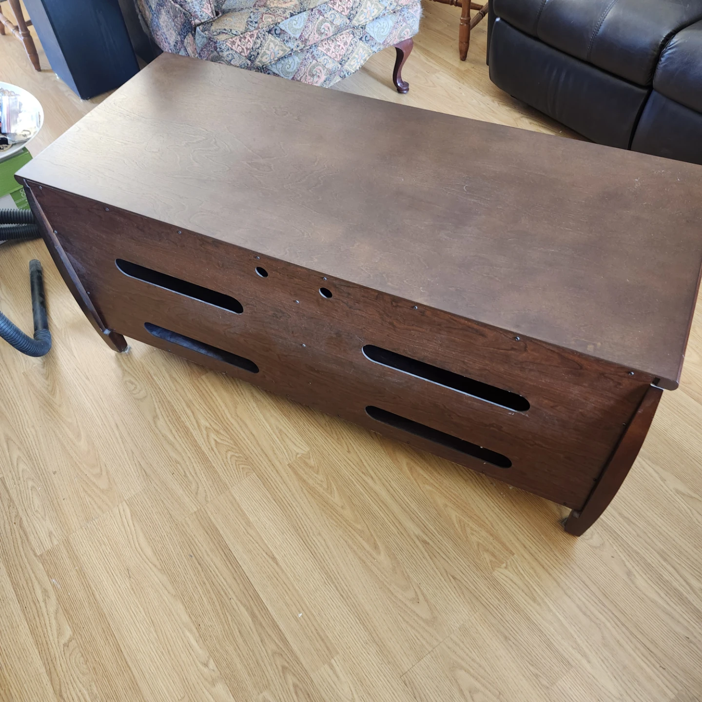 Medium OakTV Stand with Glass Doors - photo 5