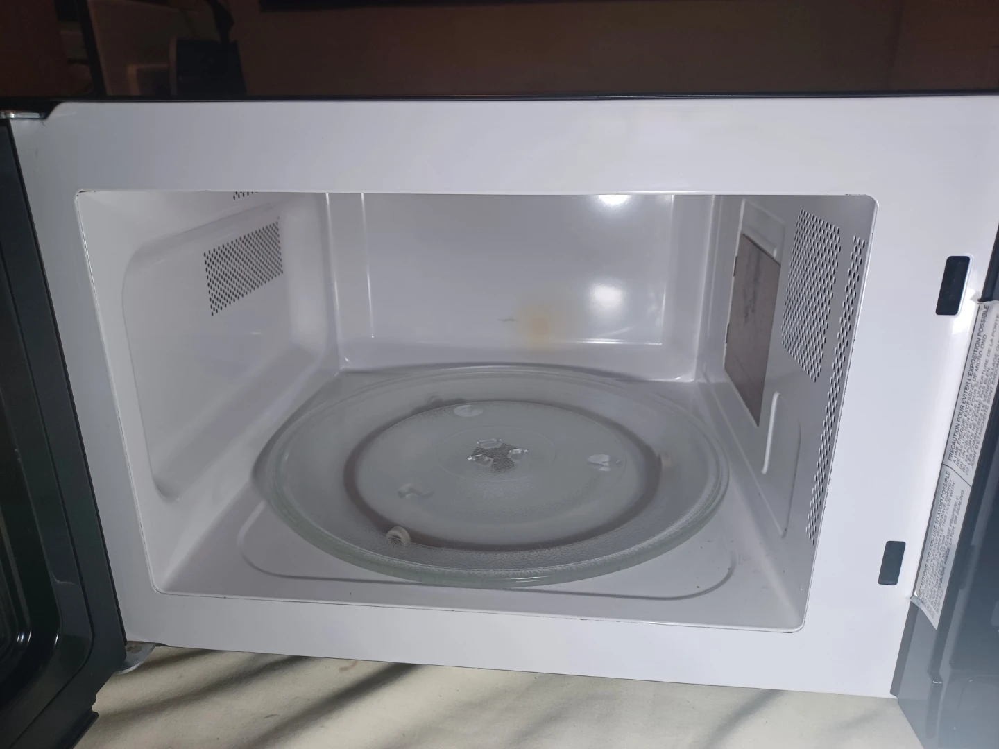 Hamilton Beach Microwave Oven - photo 5