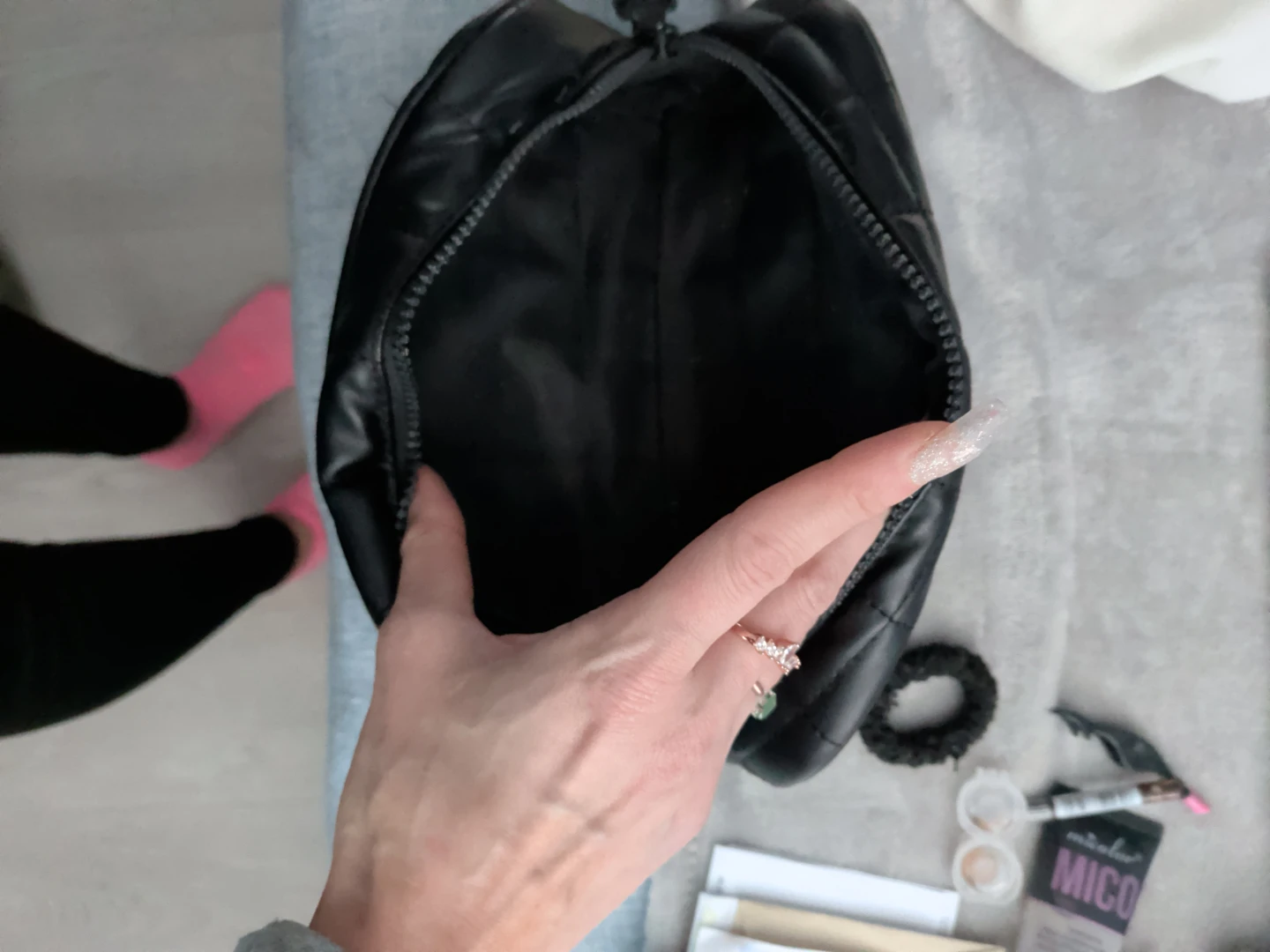 Steve Madden Black Quilted Cosmetic Bag - photo 3