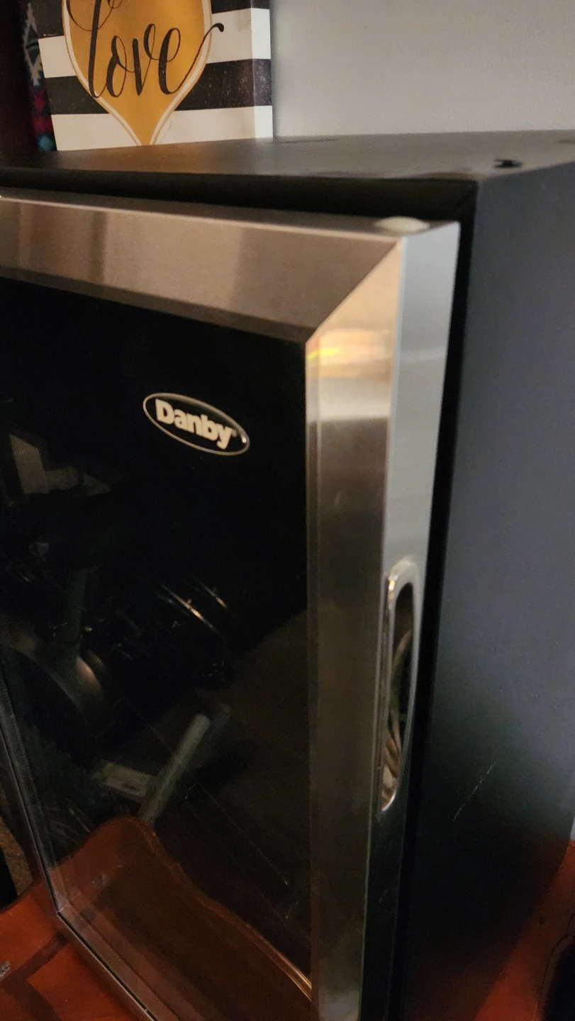 Danby 3.1 cu. ft. Beverage Cooller Stainless Steel - photo 5