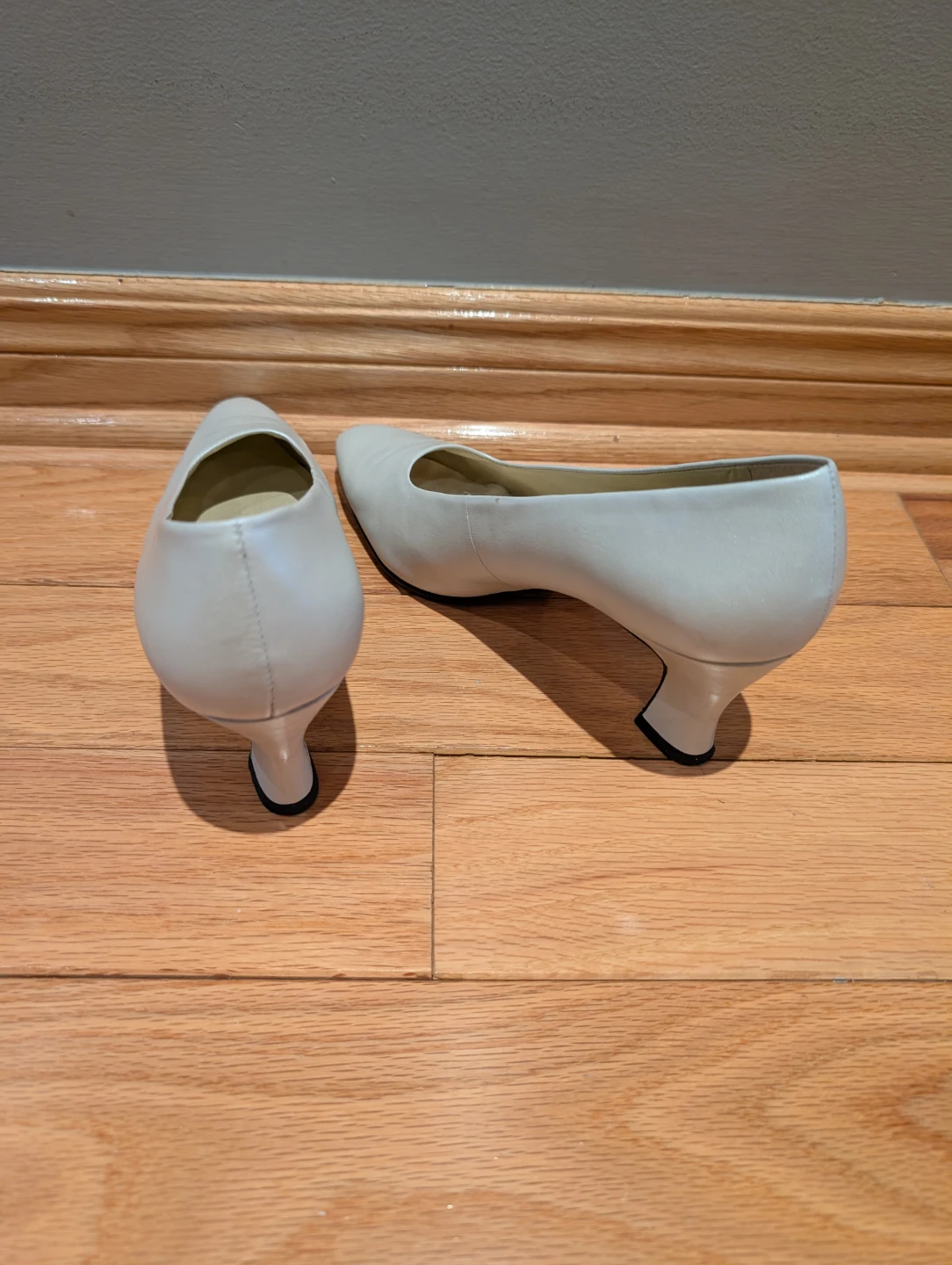 Nine West White Leather Pumps Size 7M - photo 3