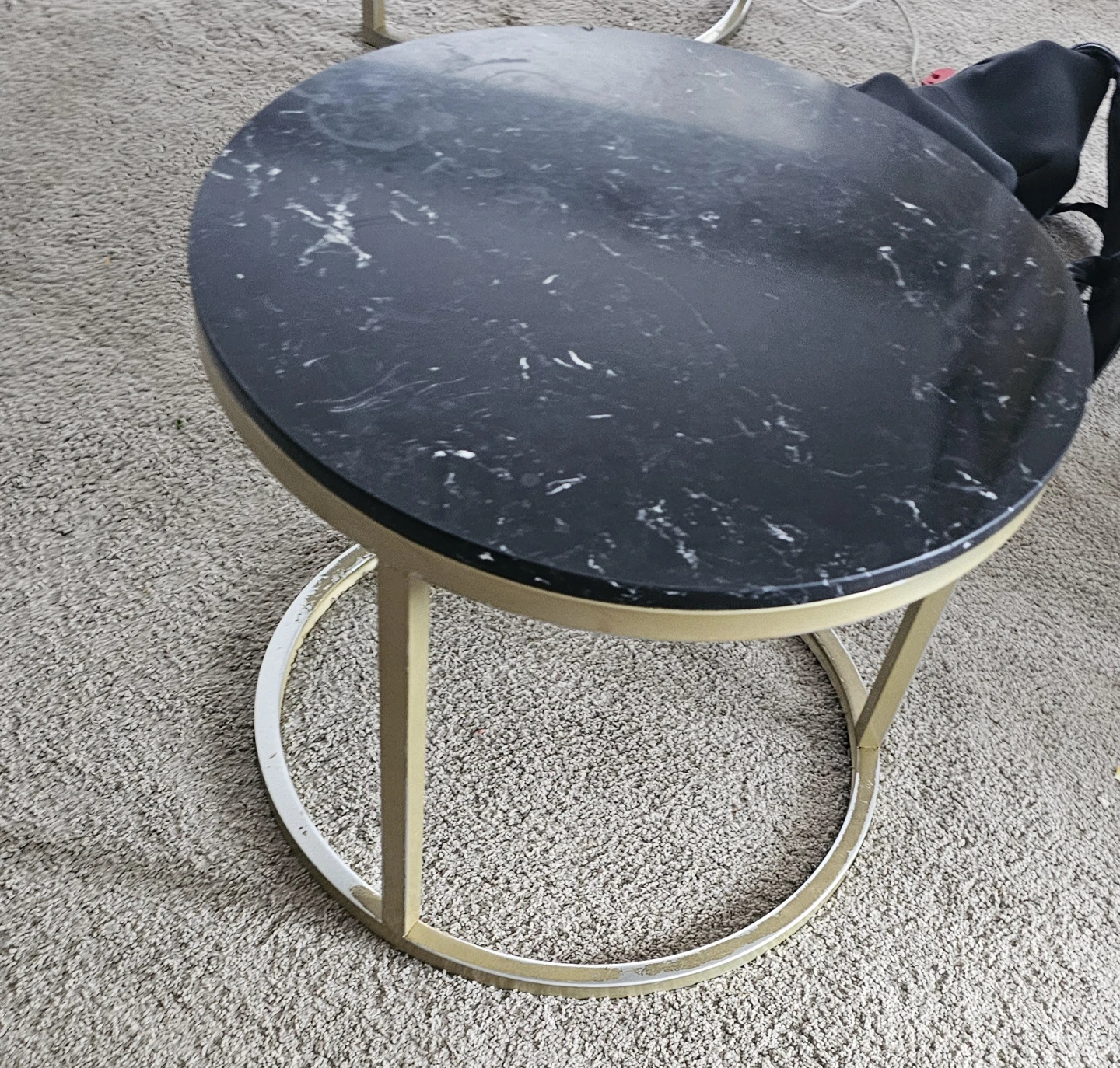 Round Marbled Accent Table - photo 2