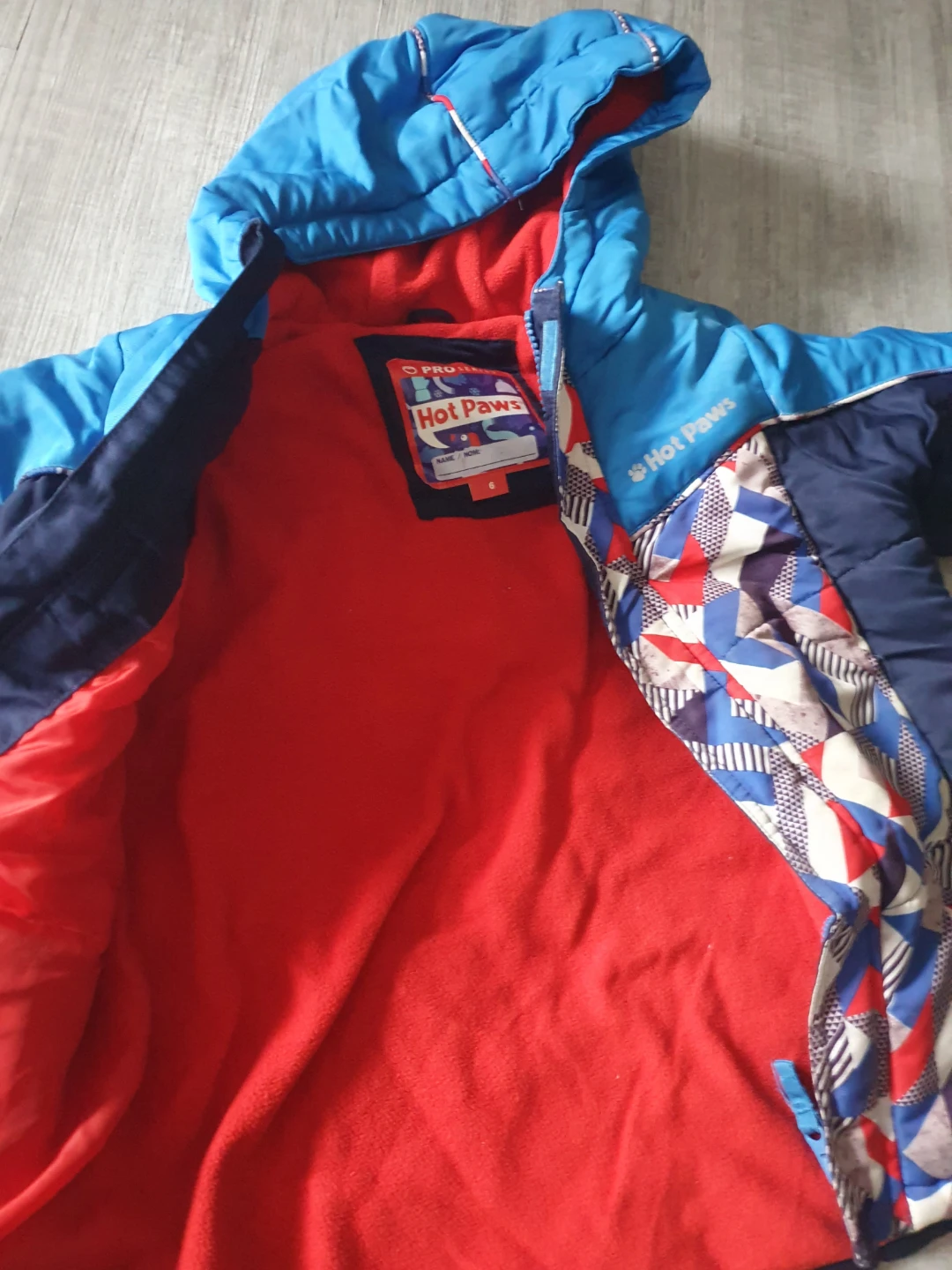 Hot Paws Kids Winter Jacket and cozy sweater Together $5 - photo 2