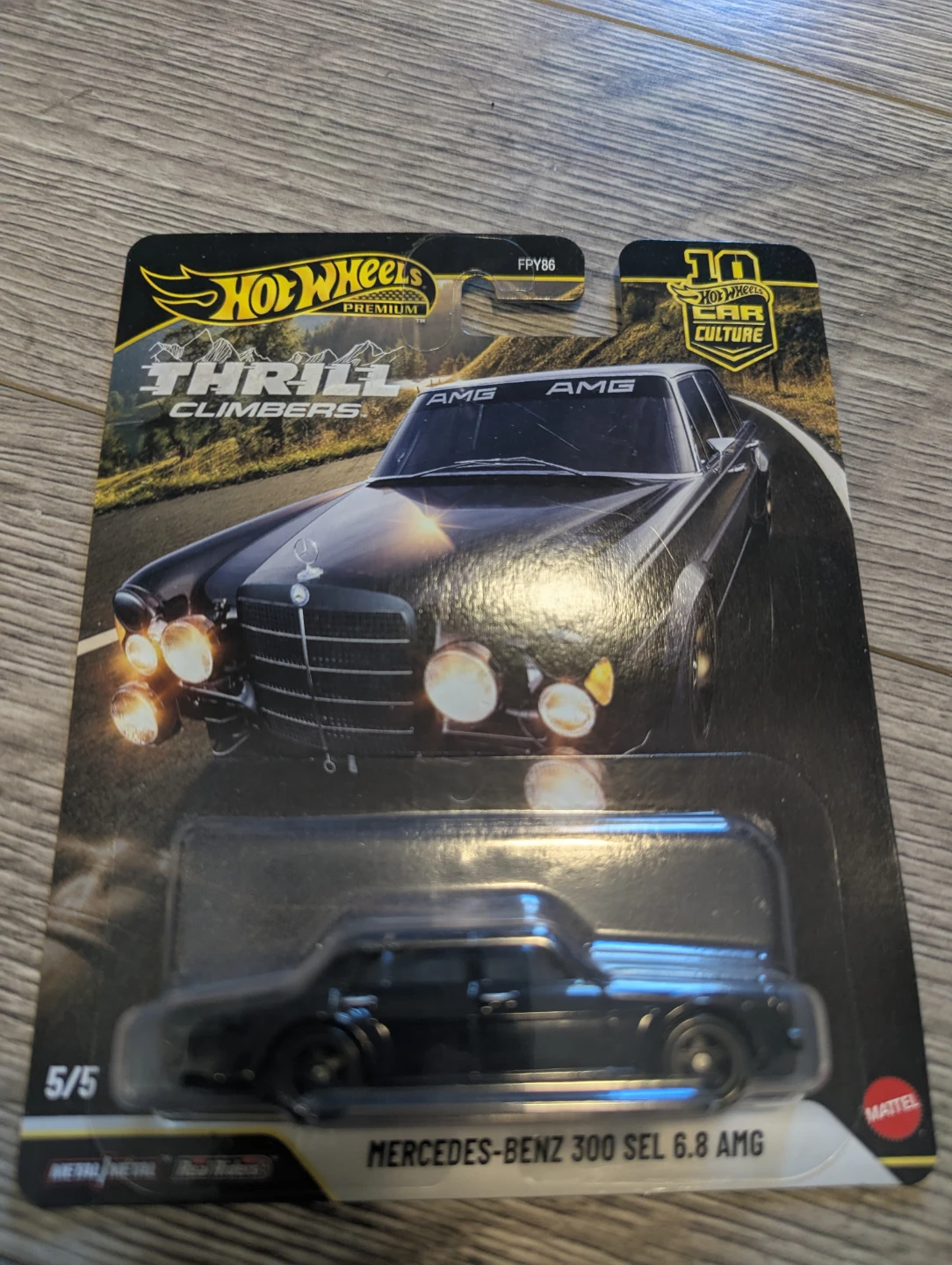 Hot Wheels Premium Mercedes-Benz 300 SEL 6.8 AMG