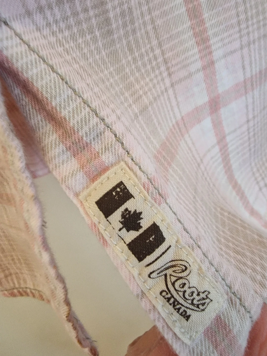 Roots Canada Plaid Button-Up Shirt - Size Medium - photo 3