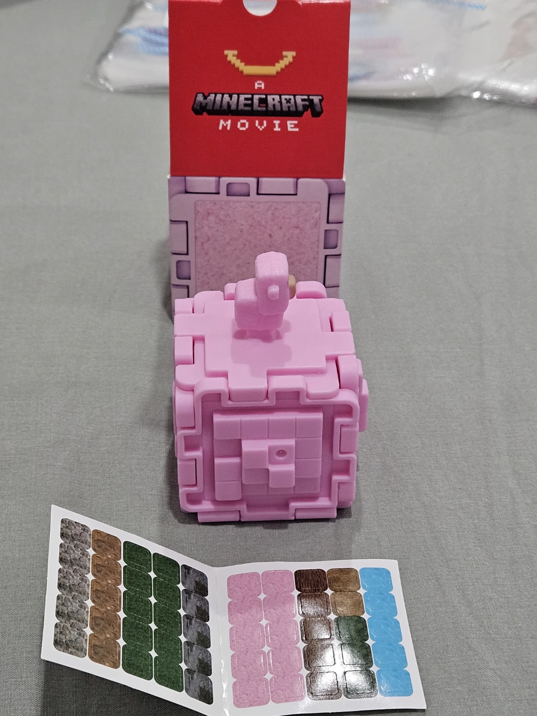 Minecraft Movie Cute Pink Toy with Stickers - photo 4