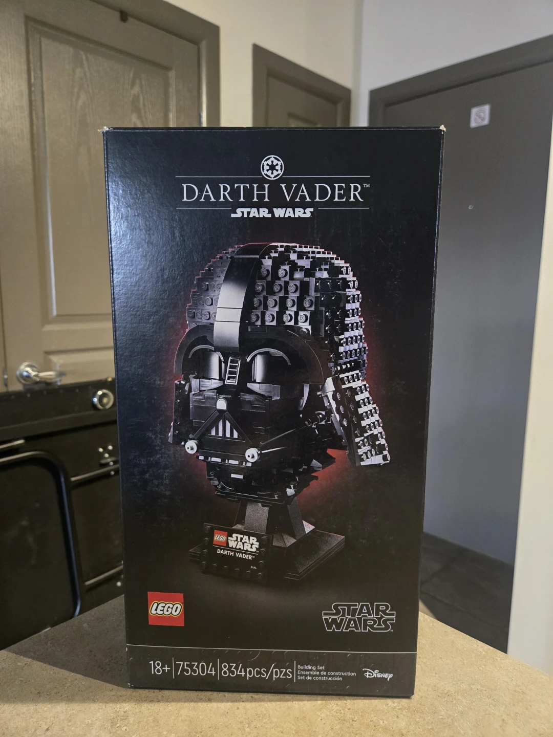 LEGO Star Wars Darth Vader Helmet Building Set 75304