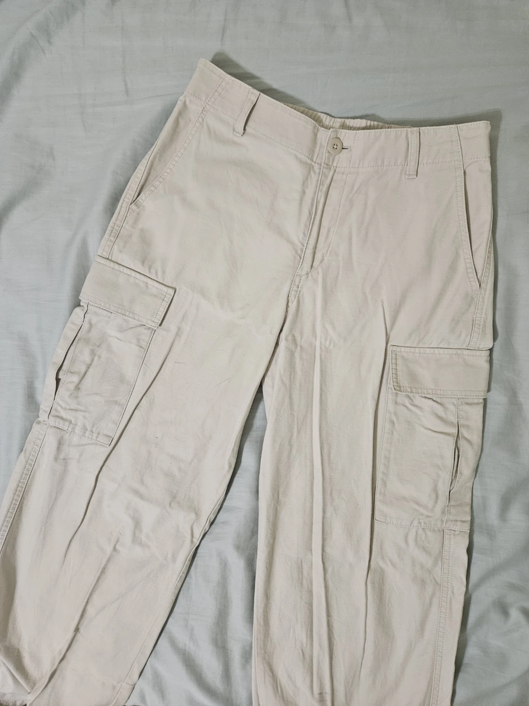 Uniqlo Women's Cargo Pants Beige Waist 26-27 inch