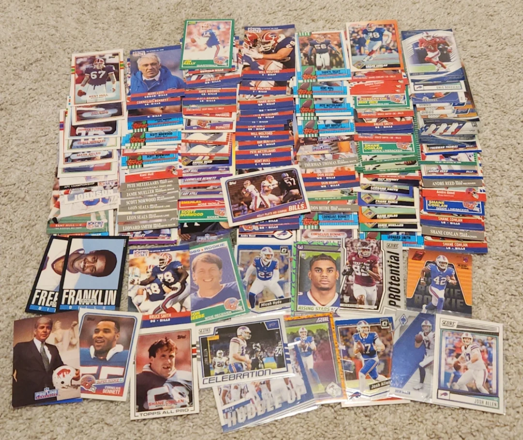 Buffalo Bills, 200 Football Cards Team lot - photo 3