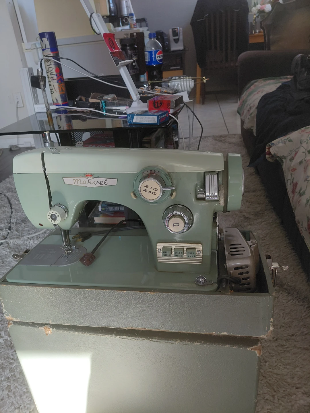Marvel Mod. 960 Sewing Machine - photo 3