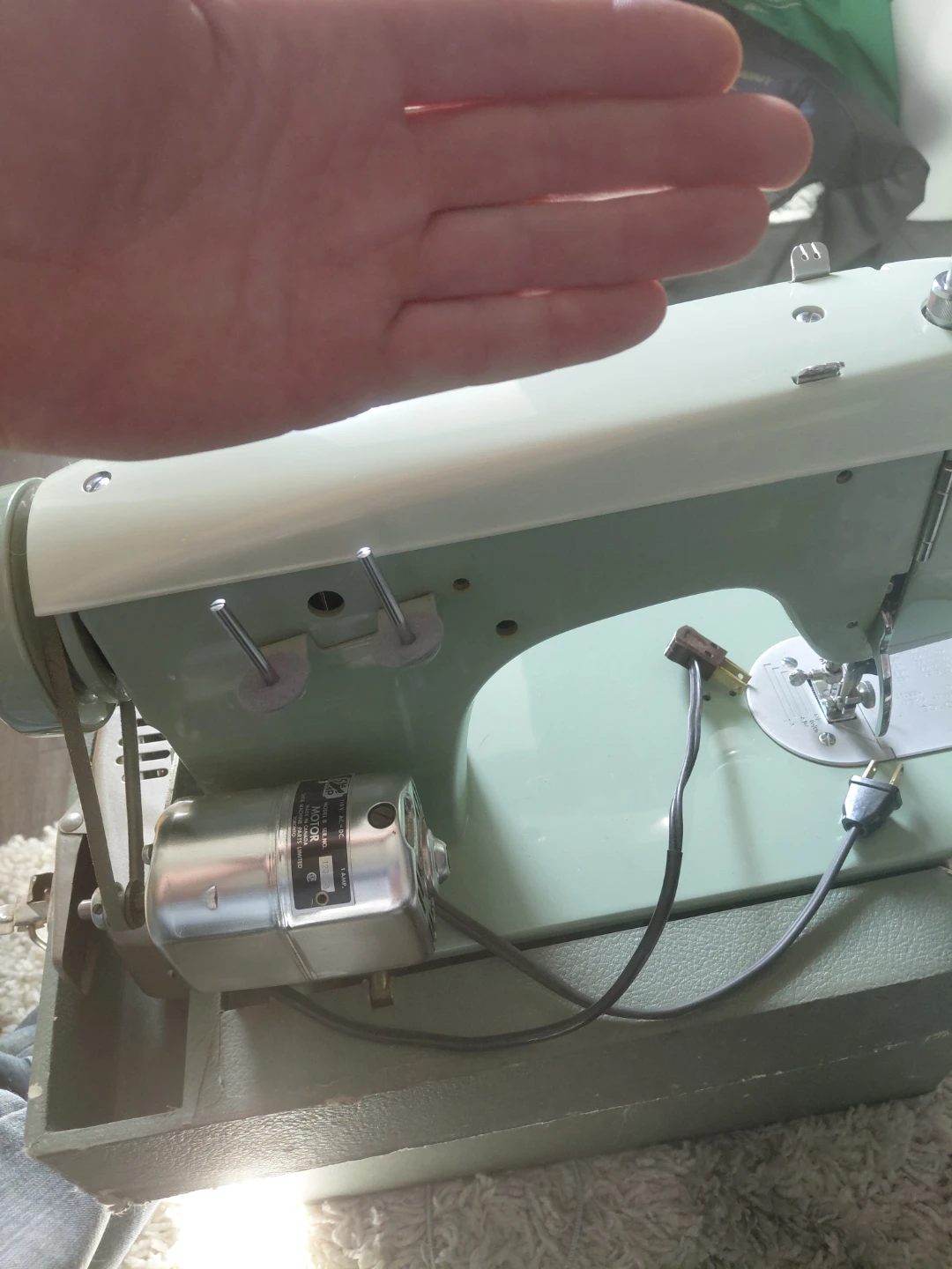 Marvel Mod. 960 Sewing Machine - photo 4