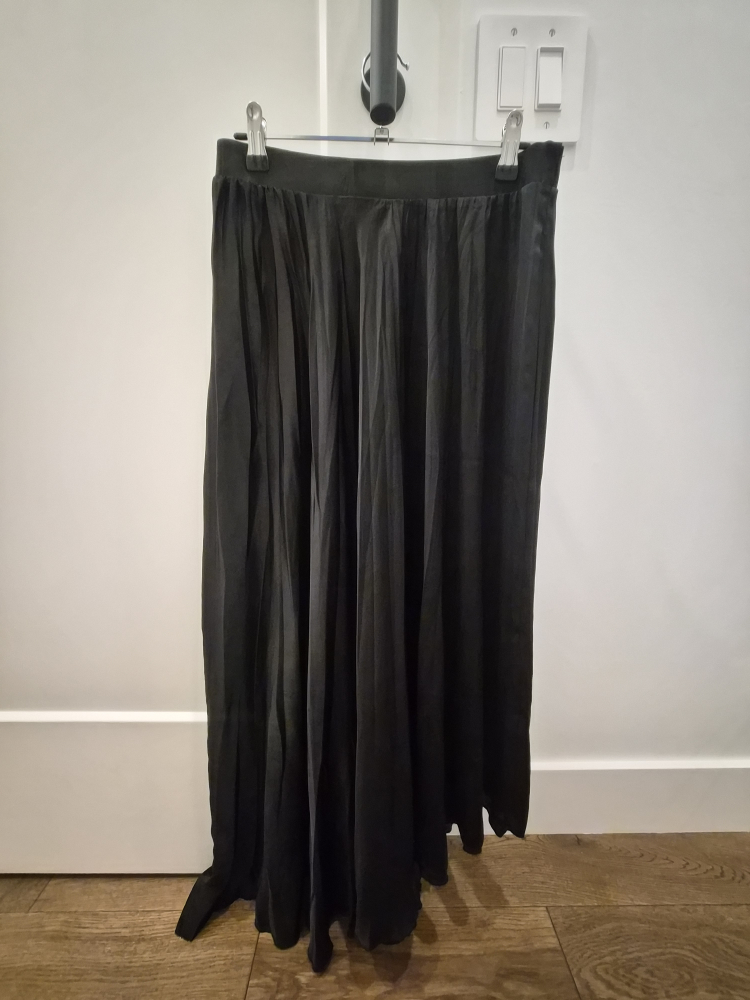Zara Black Pleated Maxi Skirt - Medium