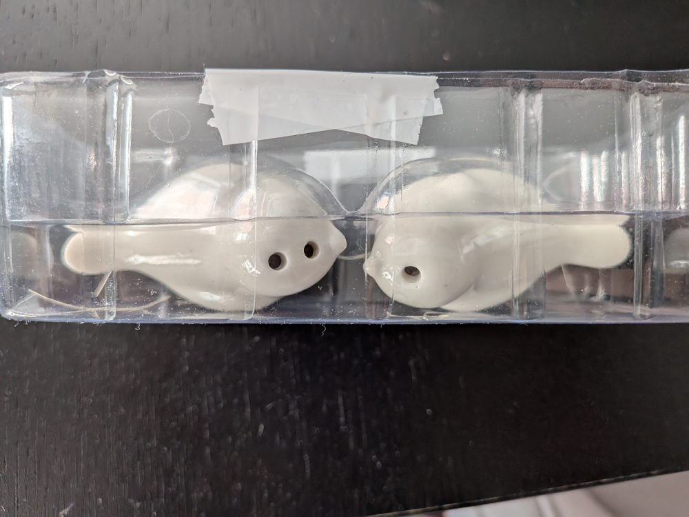 Bird shaped salt and pepper shaker - photo 2