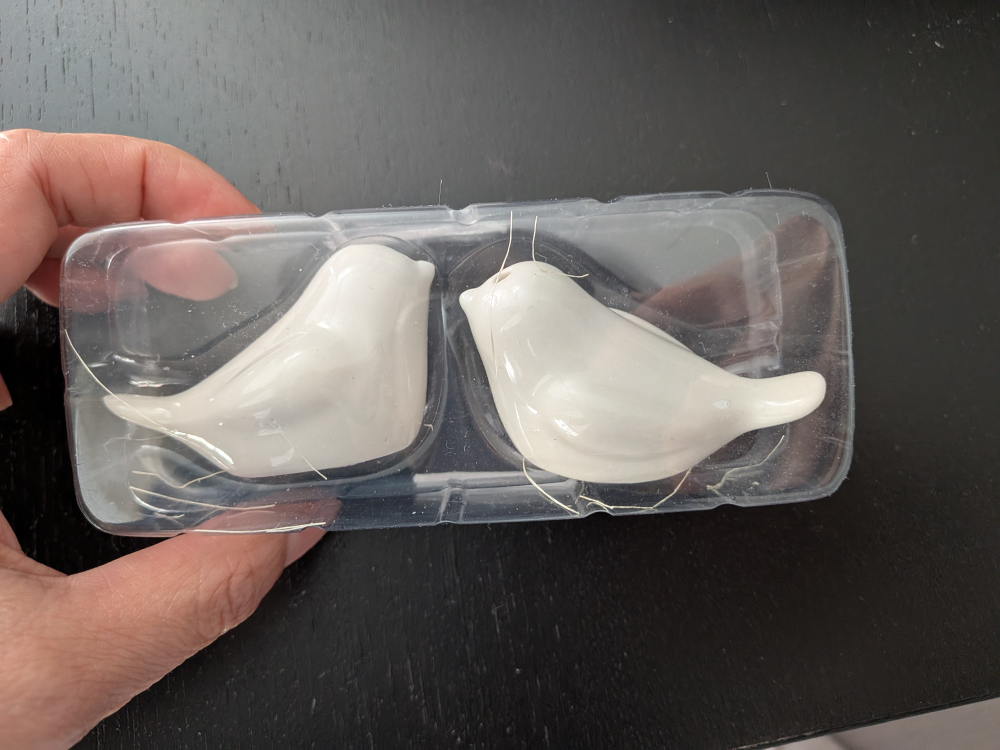 Bird shaped salt and pepper shaker - photo 4