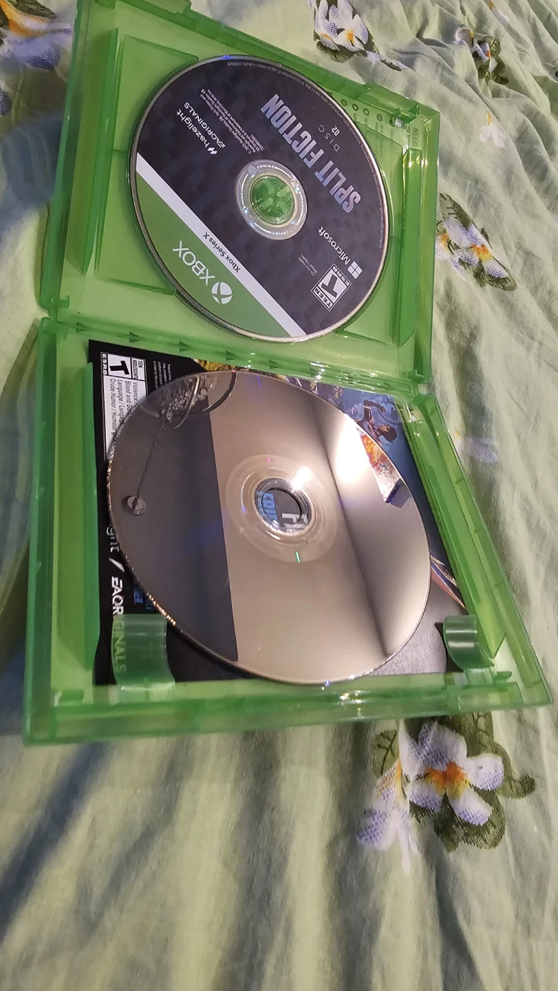 Split Fiction- Xbox - photo 2