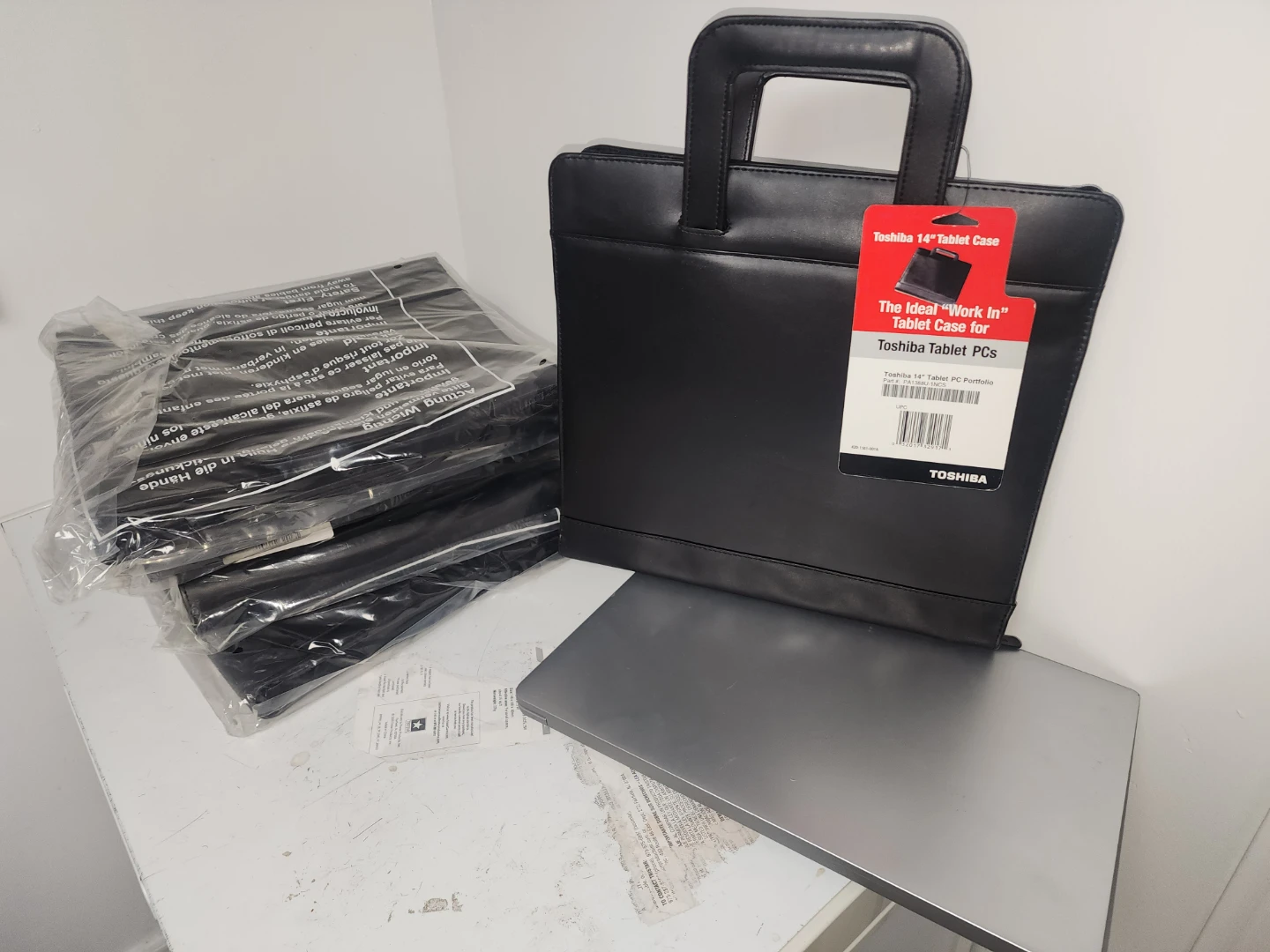Toshiba 14" Tablet Case - photo 3