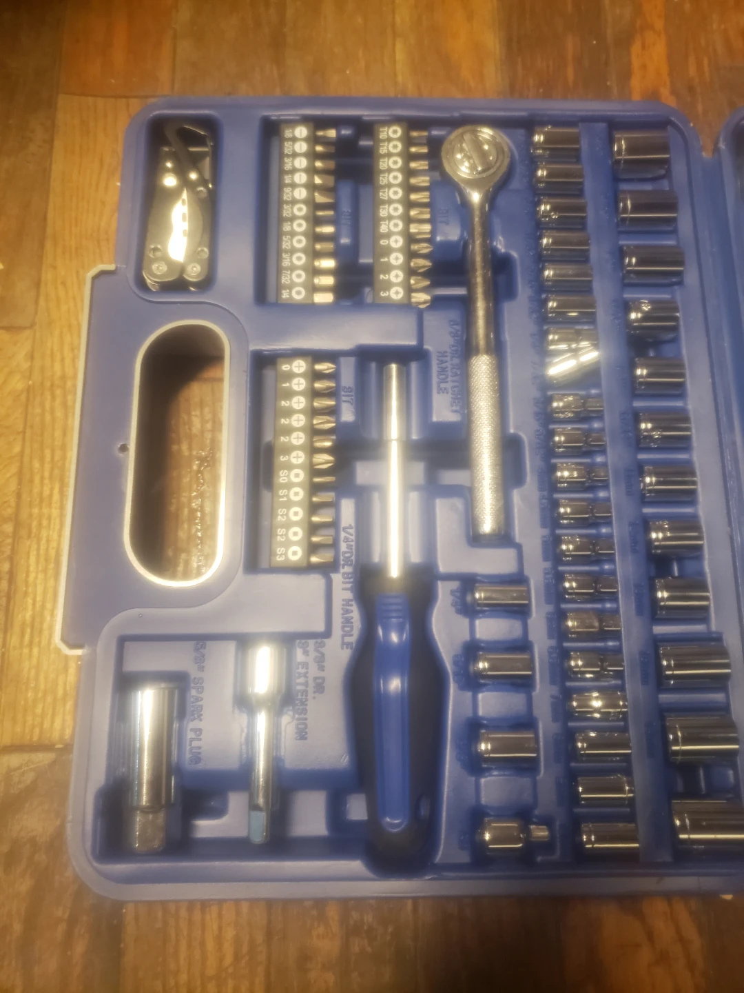 Brand new Ultra-Tough 113 Piece Mechanics Tool Set - photo 4