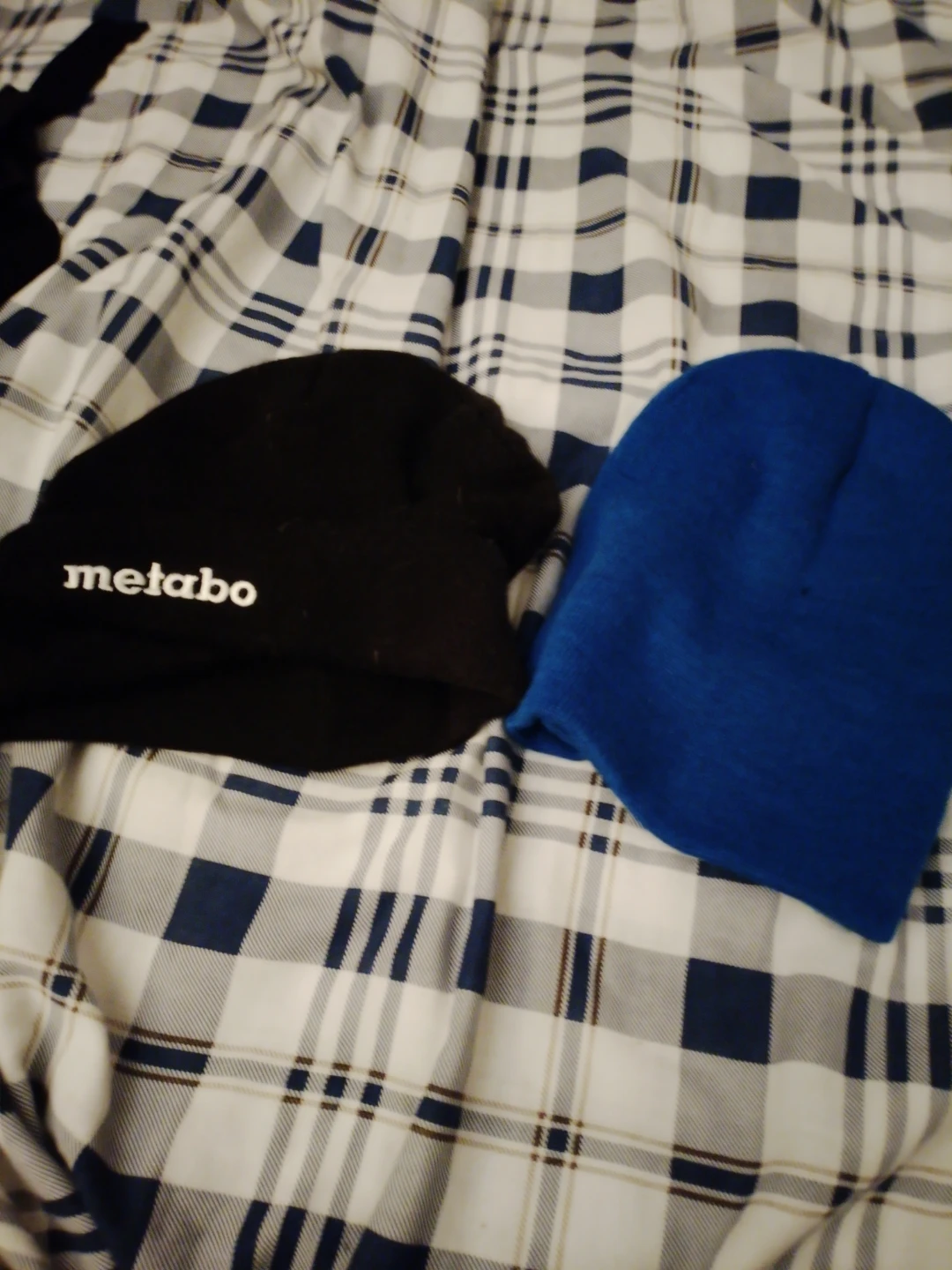 Metabo Black Beanie & Blue Fleece Hat