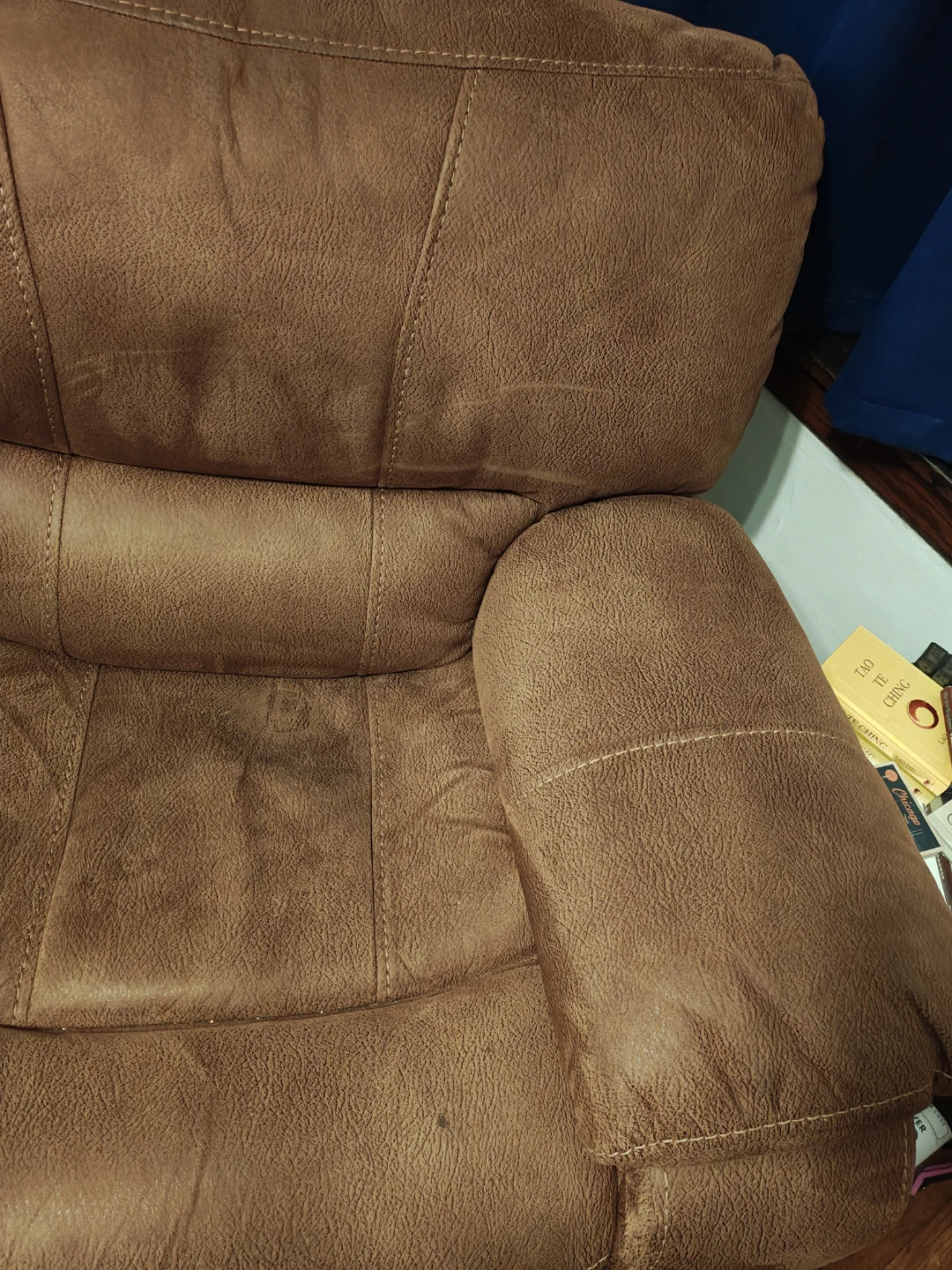 Brown soft leather recliner! It's Free! - photo 4