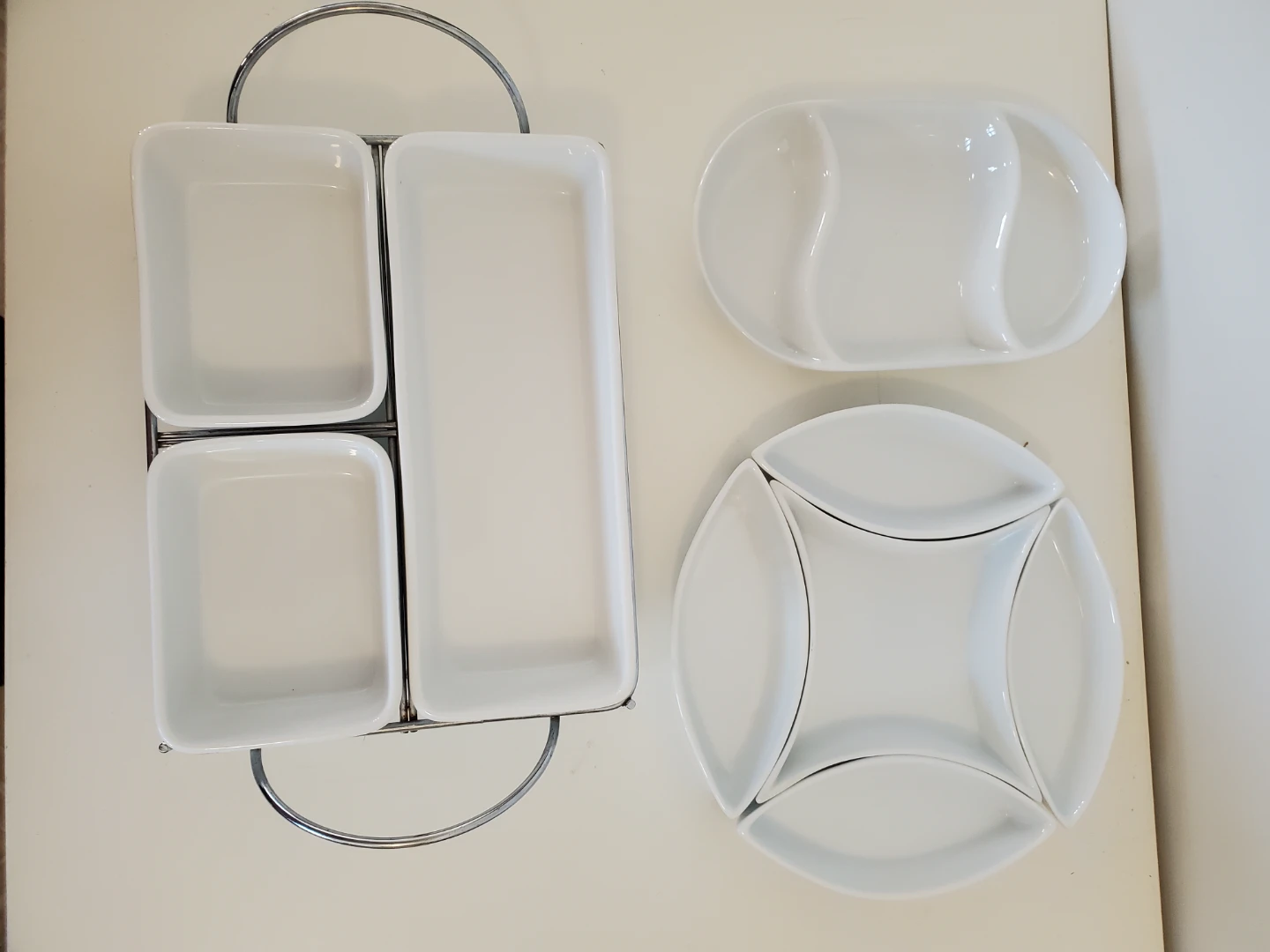 Set of Serving Dishes...Vguc