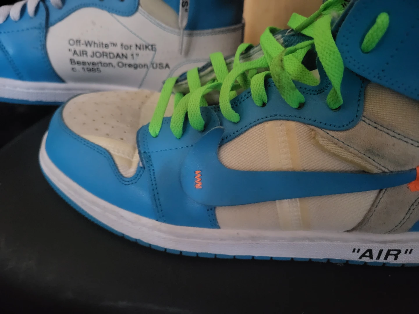 Off-White x Nike Air Jordan 1 Sneakers