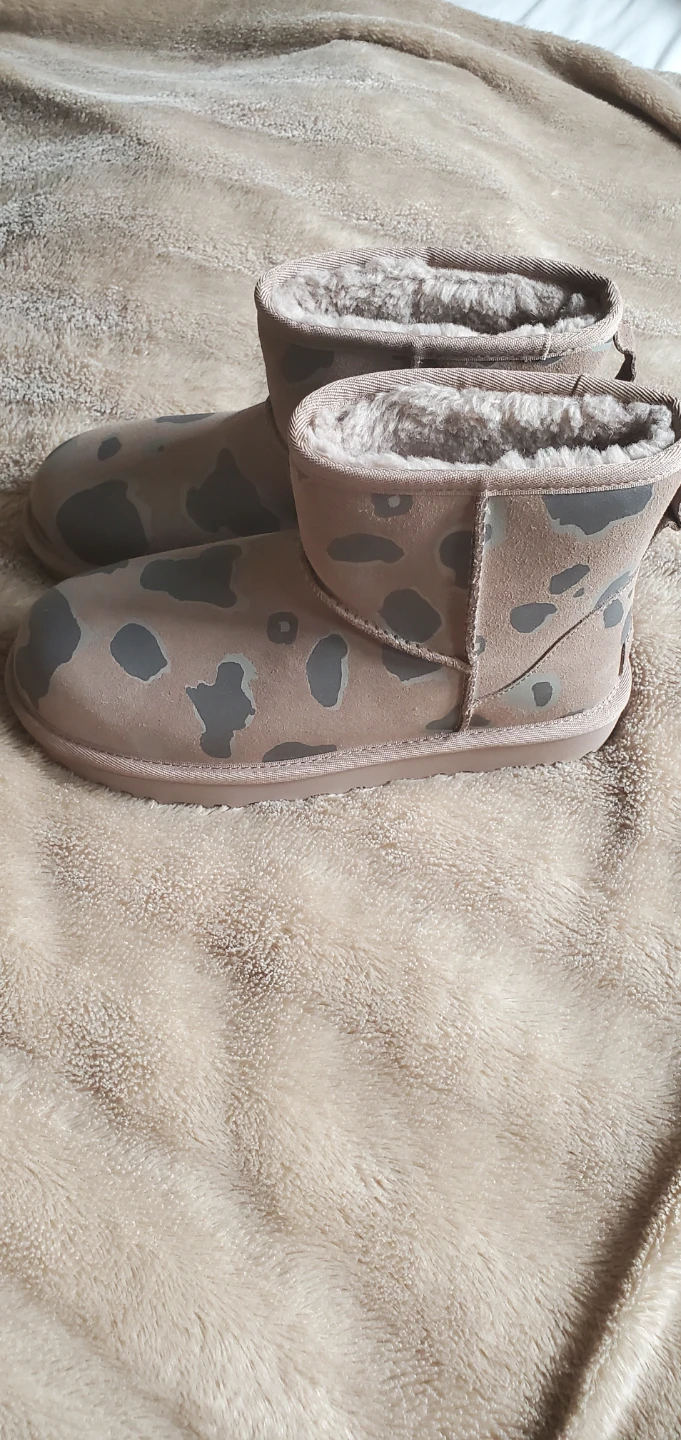 UGG Classic Mini Camo Boots Size 7 - photo 3