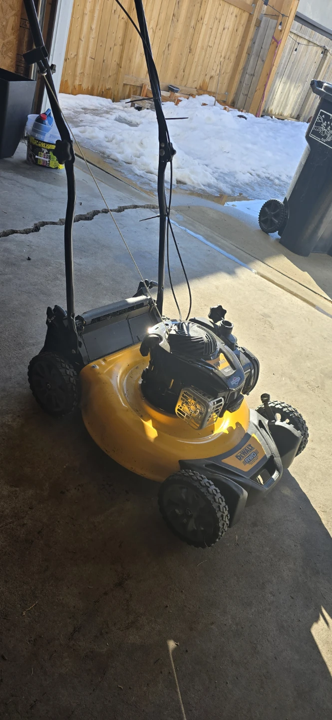 DeWalt 150cc Gas Self-Propelled Lawn Mower - photo 4