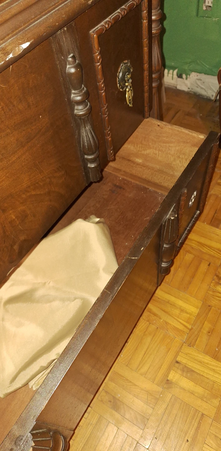 Antique Wooden Dresser Chest - photo 4