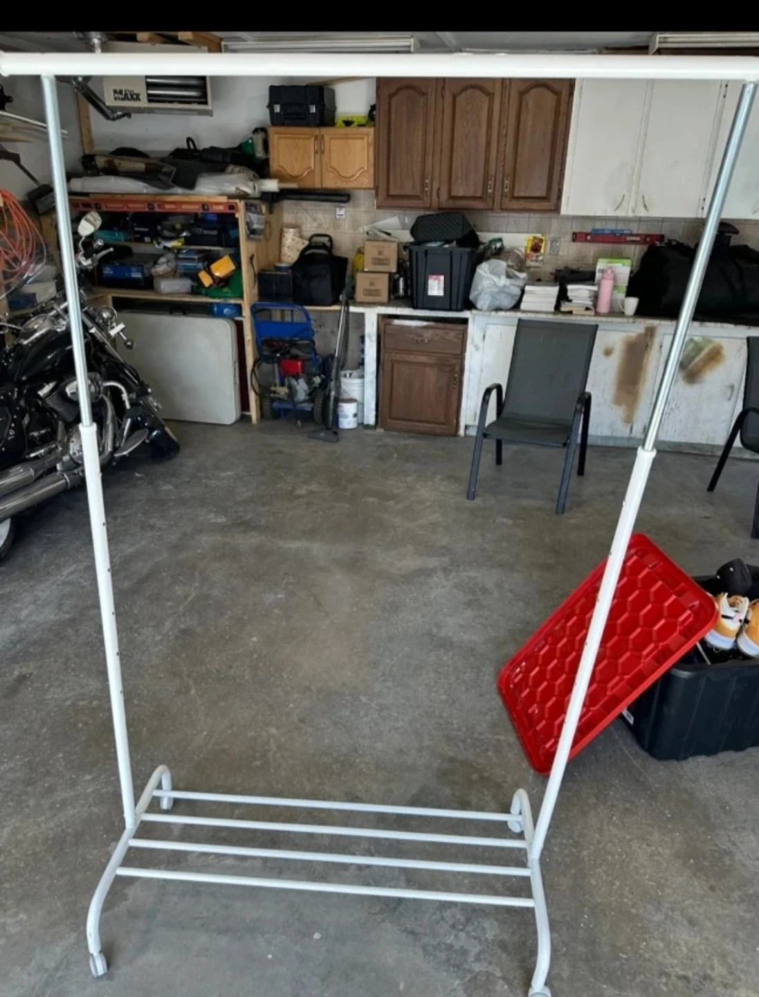 White Metal Garment Rack with Shelves - photo 2