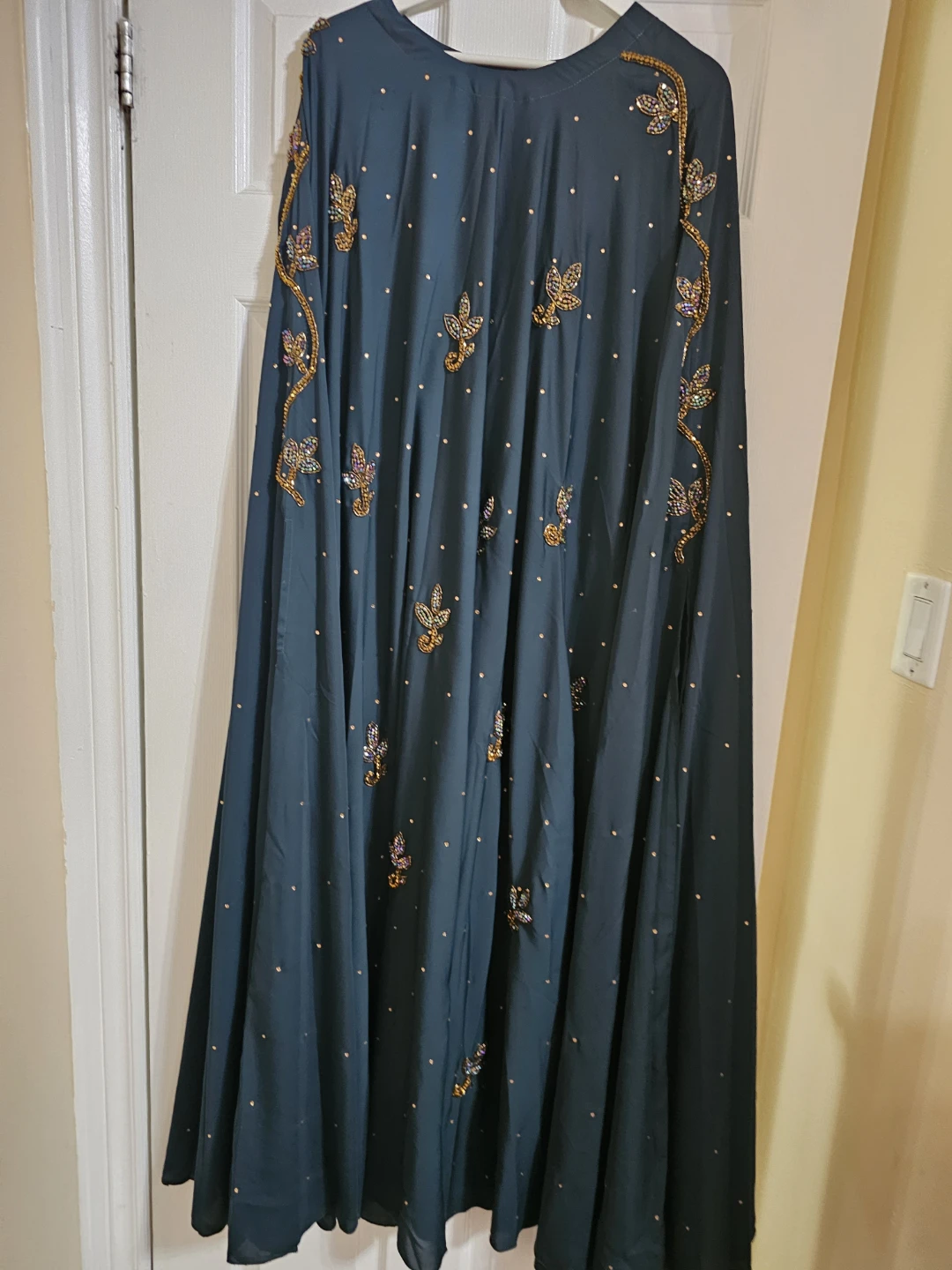 Embellished Teal Kaftan with Scarf