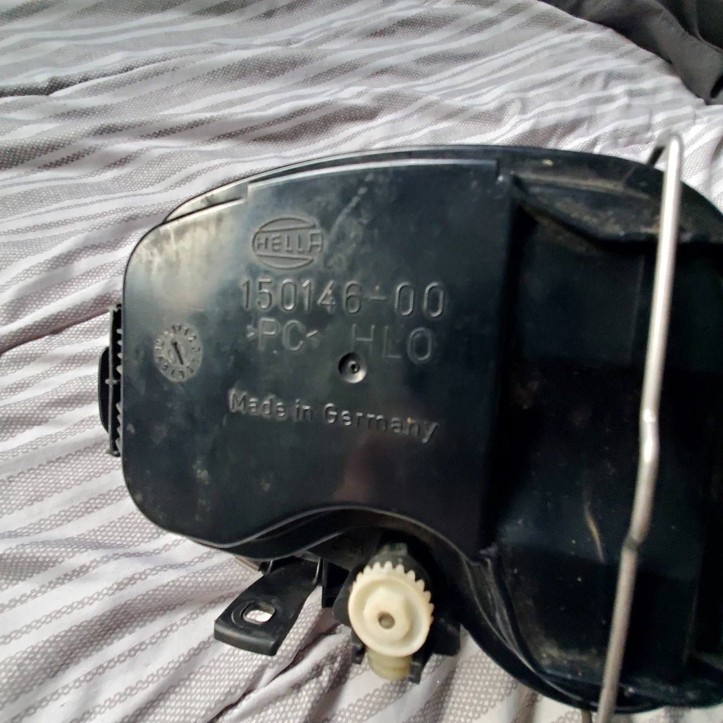 Hella Headlight for VW bug 150146-00 - photo 2