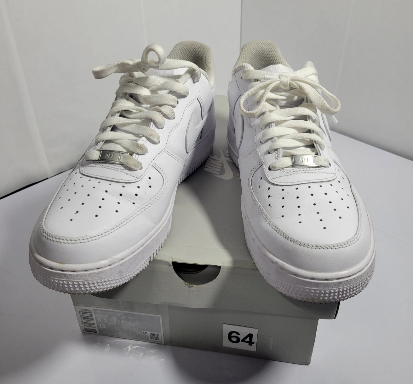 Nike Air Force 1 "AF1" White Leather Sneakers, size 9,5 (64)