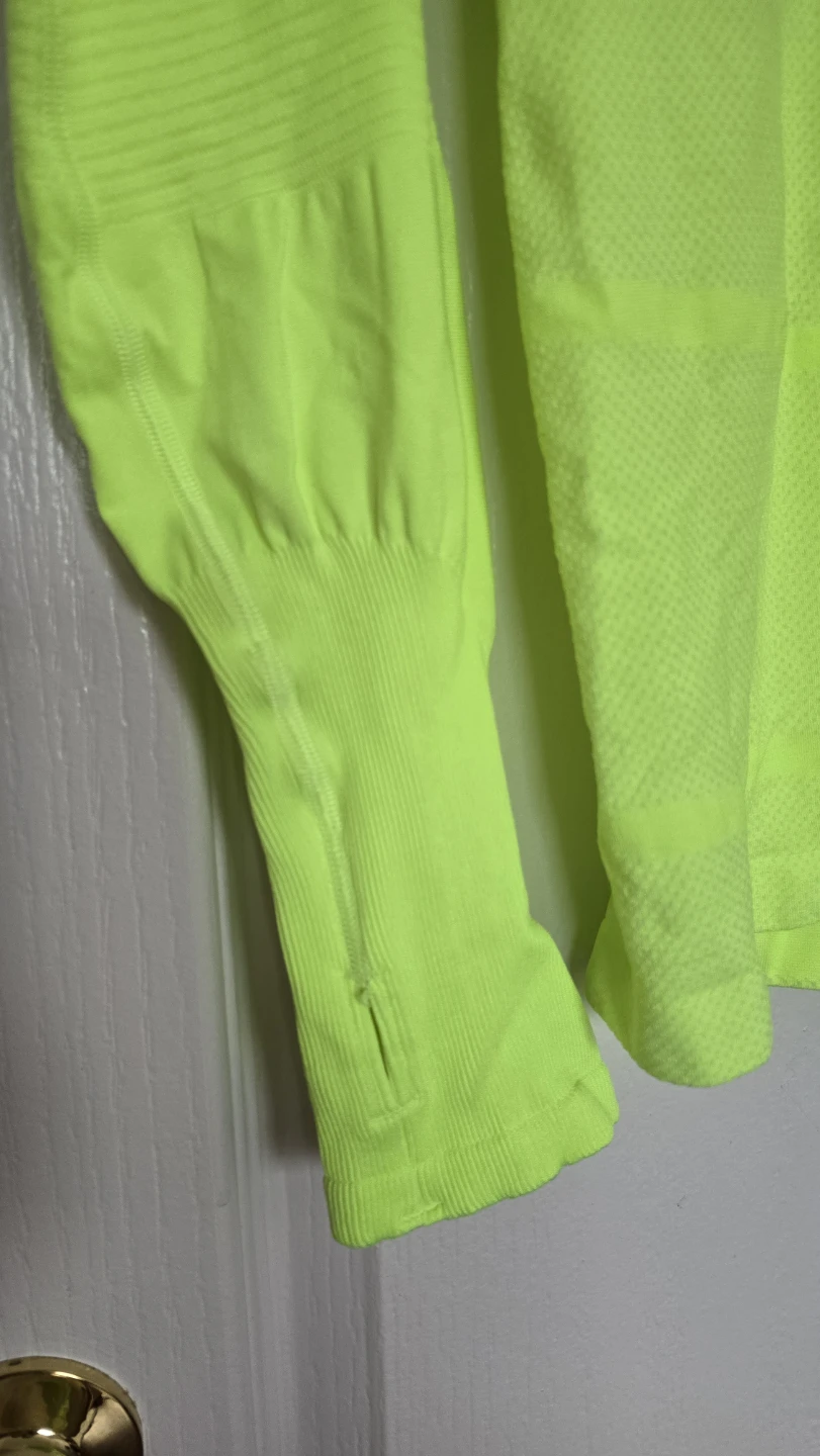 NEW Kipsta Long Sleeve Athletic Shirt Youth 14Y - photo 4
