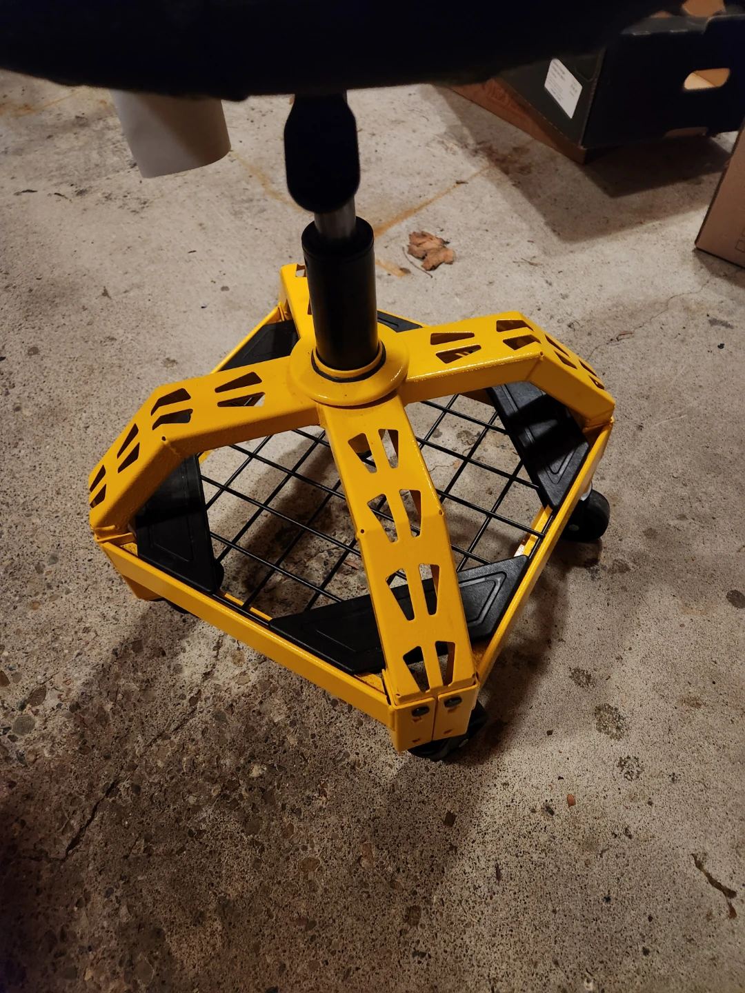 DEWALT Adjustable Height Swivel Shop Stool, 22.5-in to 26.8-in - photo 5