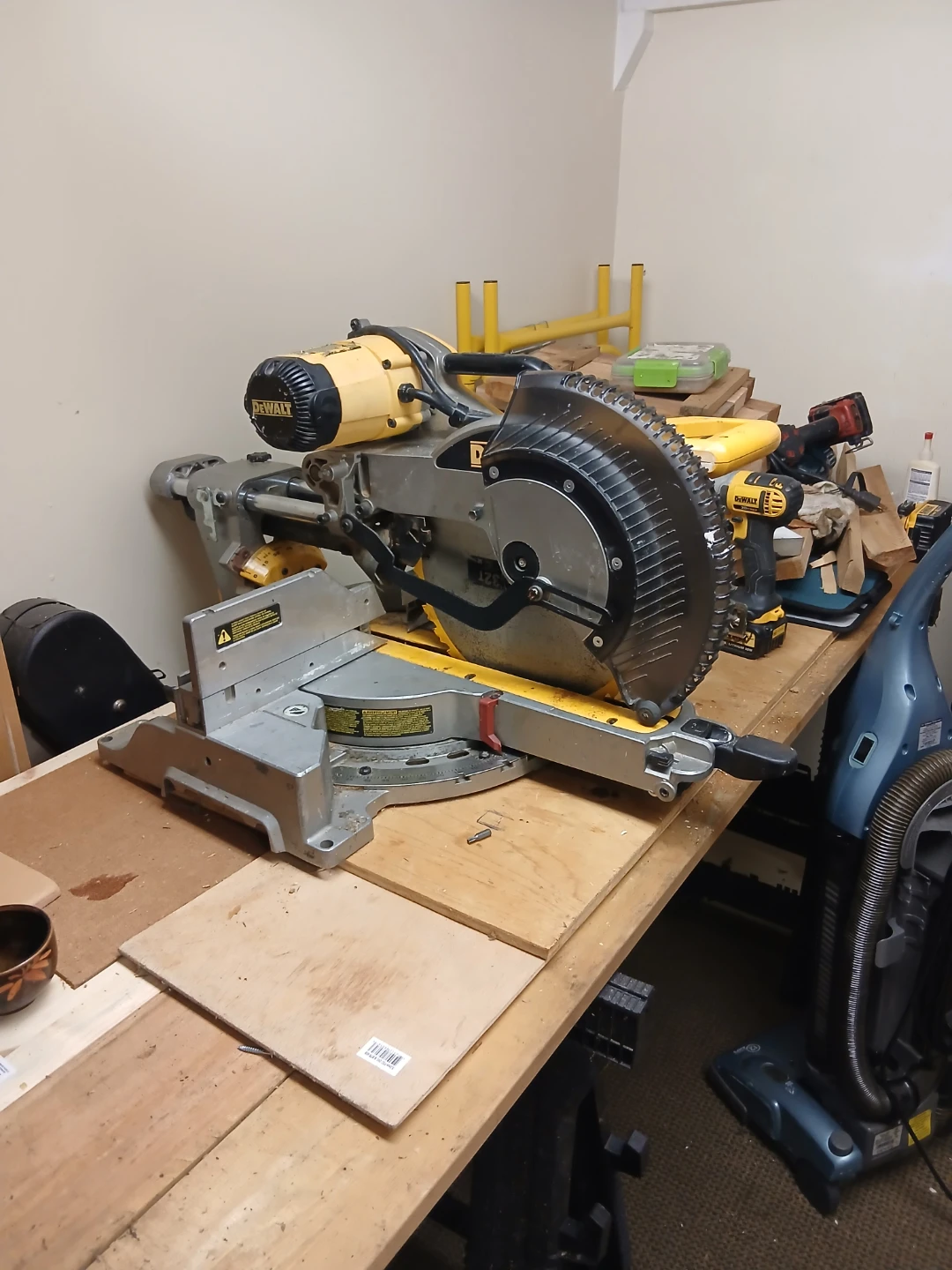 DEWALT DW782 Double Bevel Sliding Compound Miter Saw - photo 2