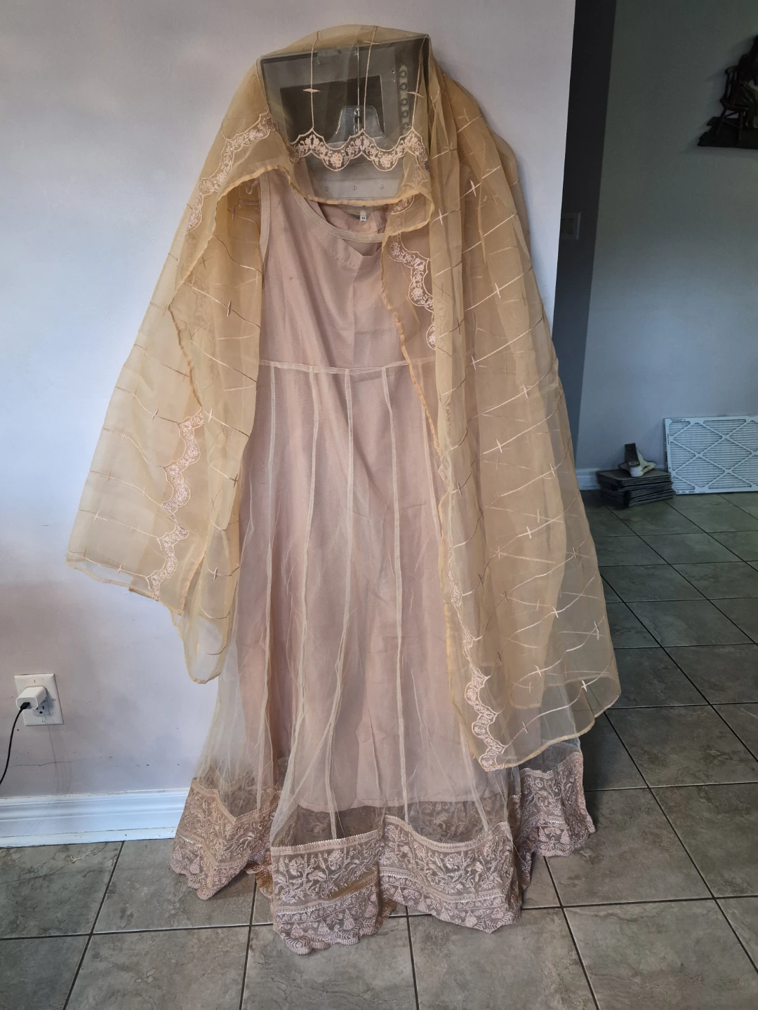Peach Embroidered 5 Piece Outfit with Dupatta - photo 2