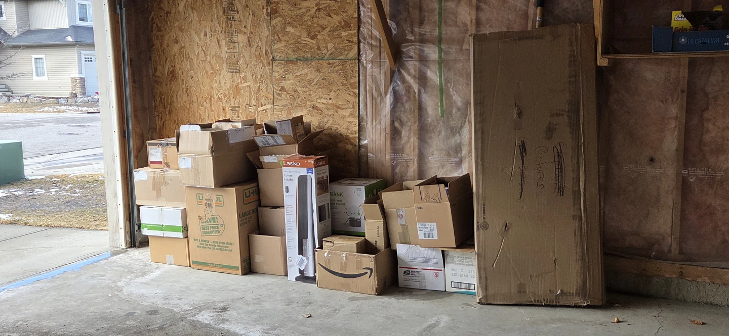 FREE Moving Boxes 📦 - photo 2
